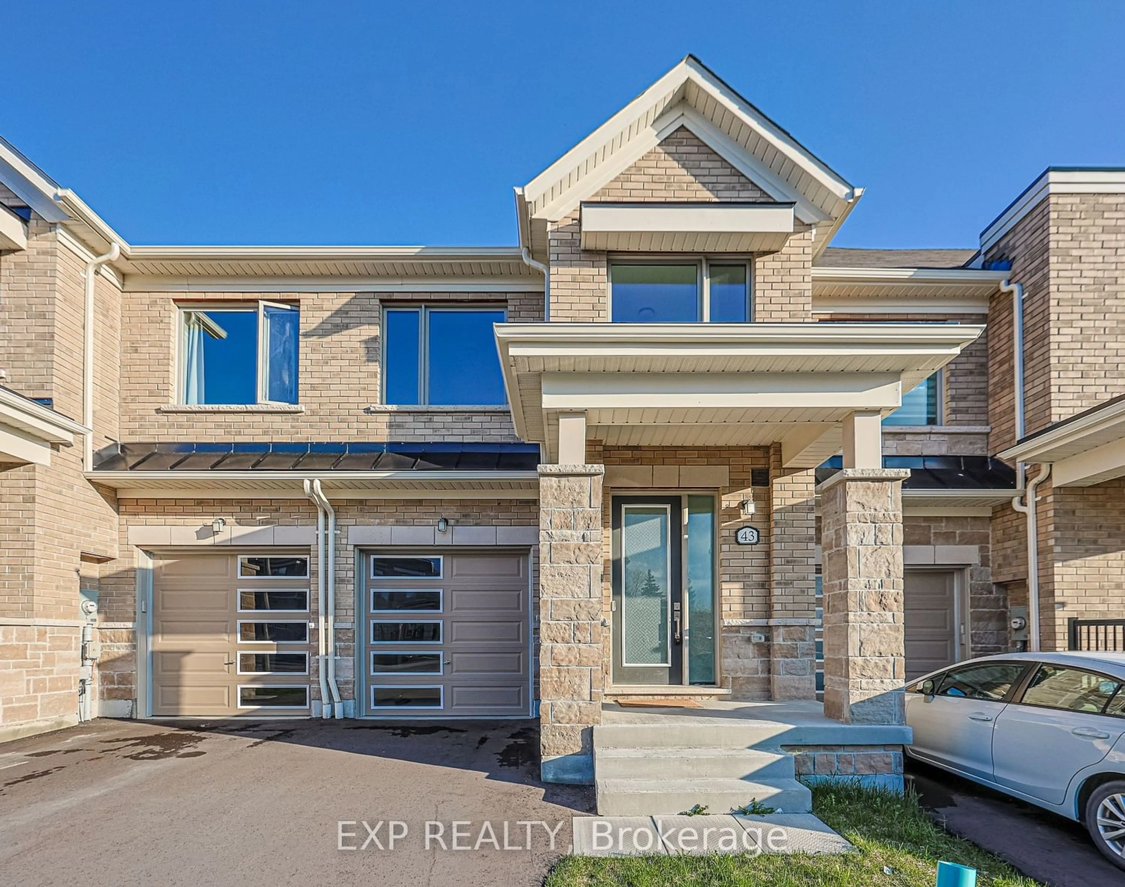 Home with brick exterior material for 43 Seedling Cres, Whitchurch-Stouffville Ontario L4A 4V5