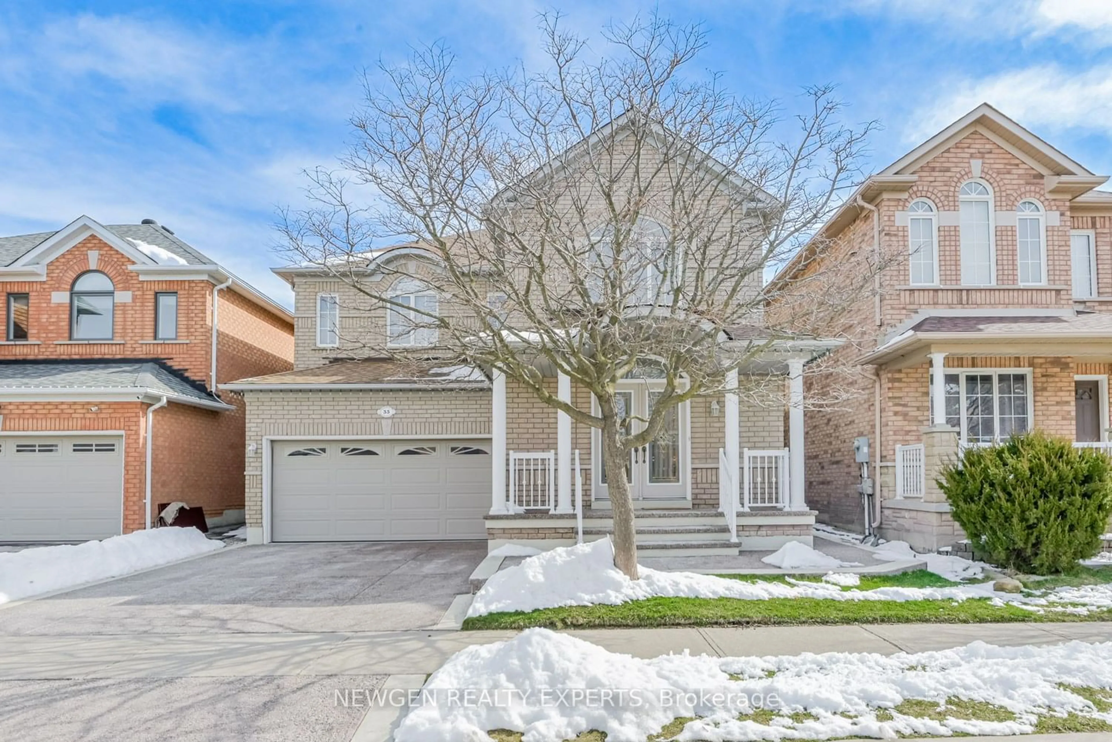 A pic from exterior of the house or condo for 33 Preston Hill Cres, Vaughan Ontario L4K 5L3