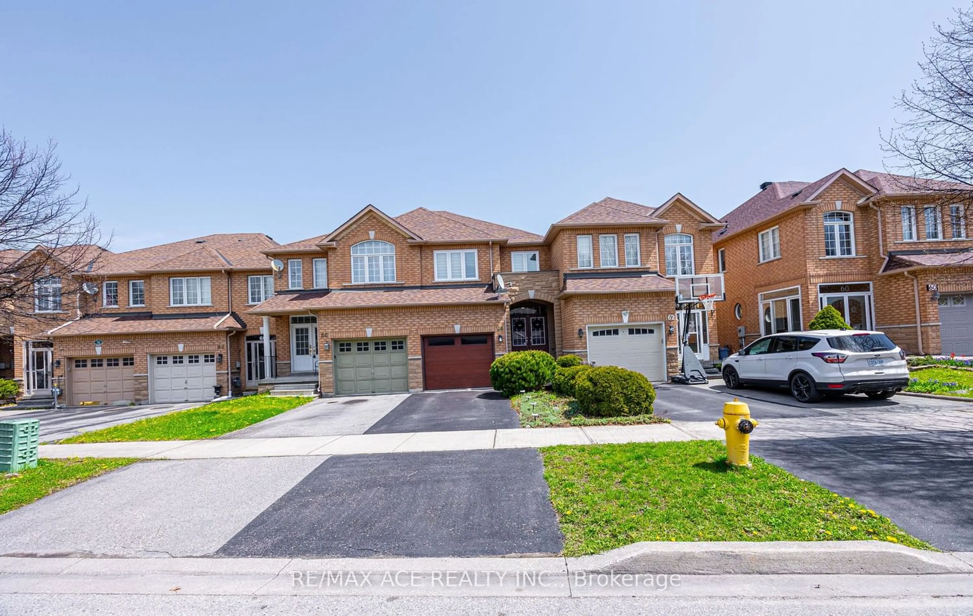 A pic from exterior of the house or condo for 64 Briarhall Cres, Markham Ontario L6C 2C9