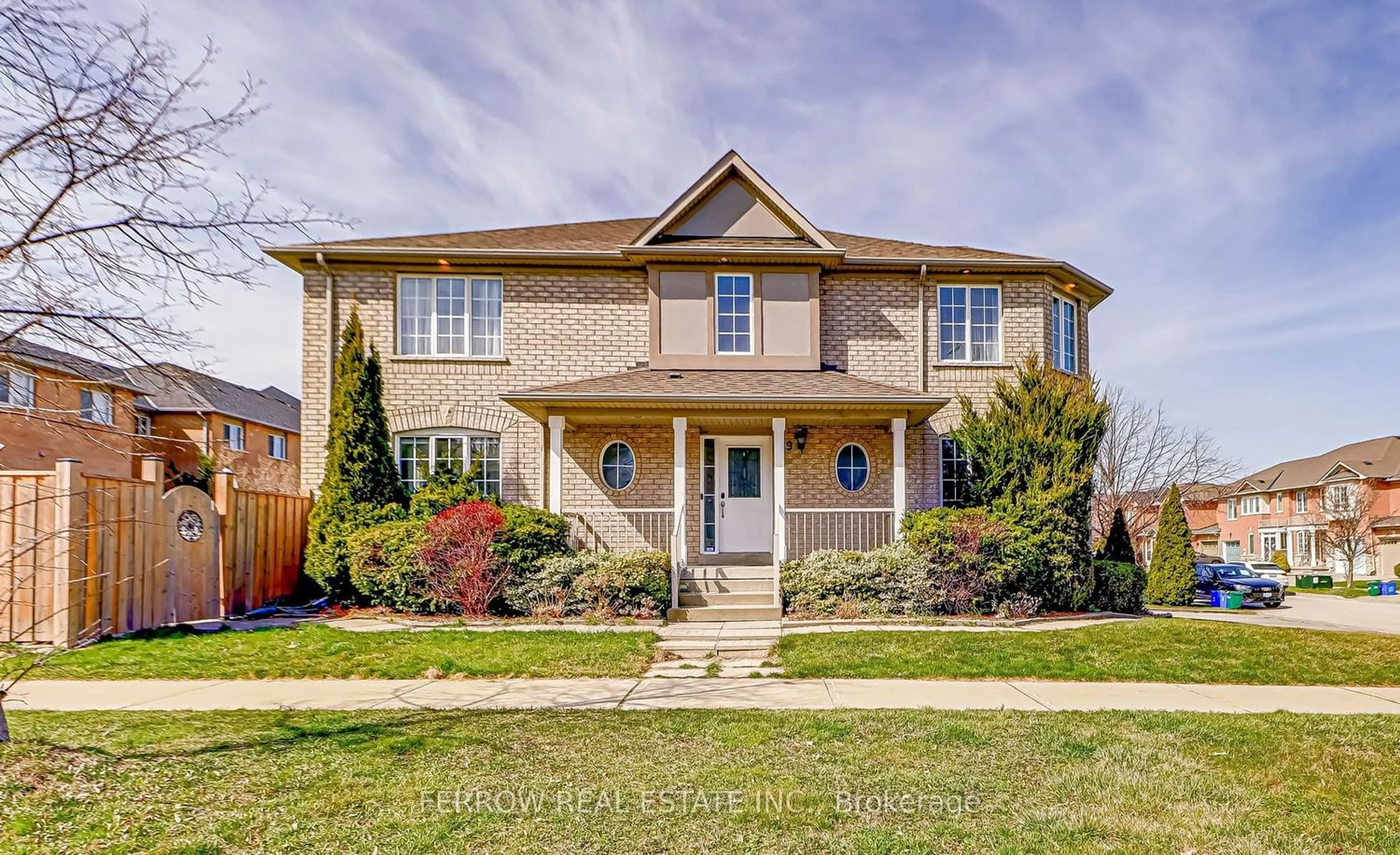 Frontside or backside of a home for 159 Nahanni Dr, Richmond Hill Ontario L4B 4H5
