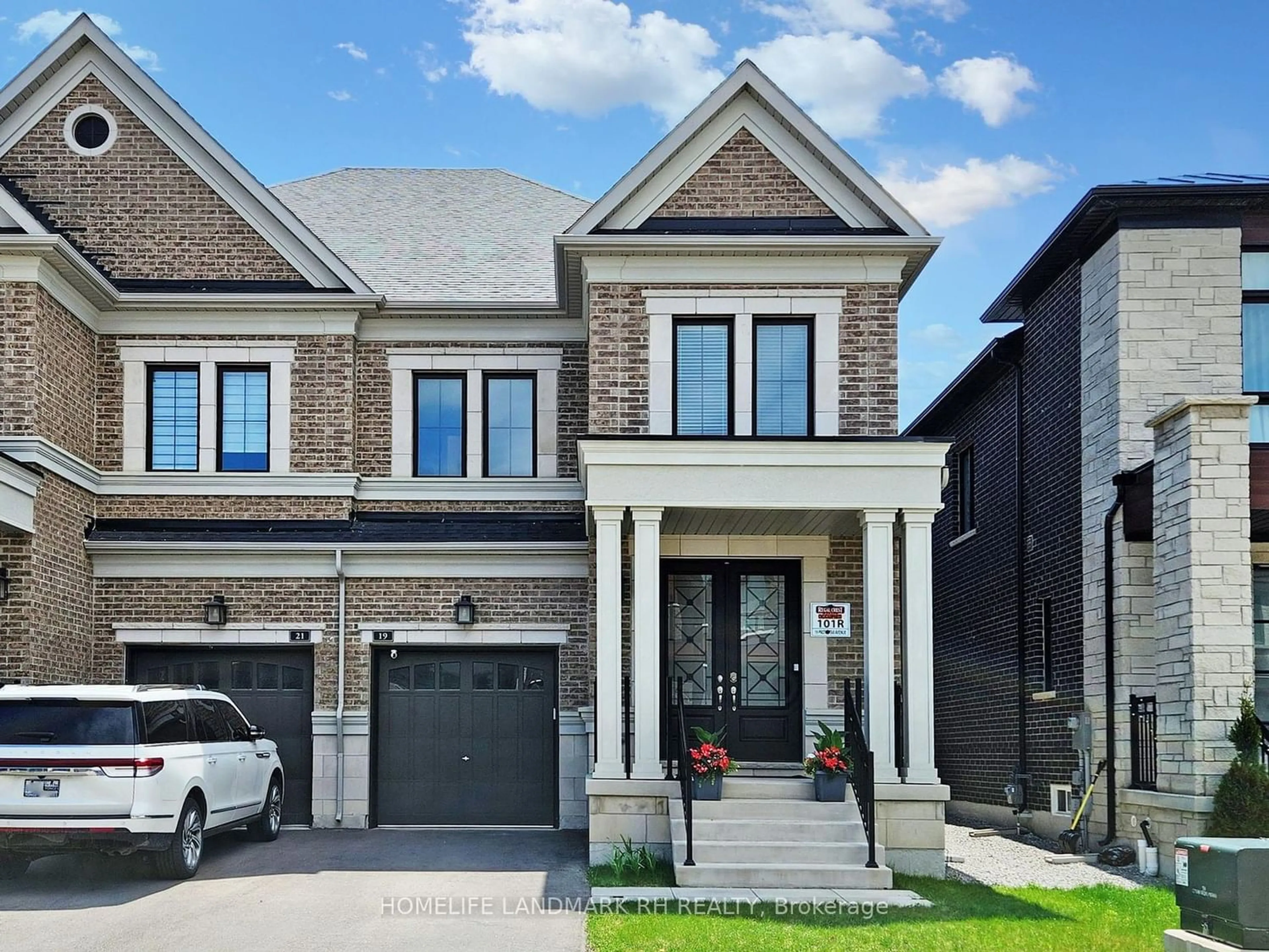 Home with brick exterior material for 19 Protostar Ave, Richmond Hill Ontario L4C 4Z2