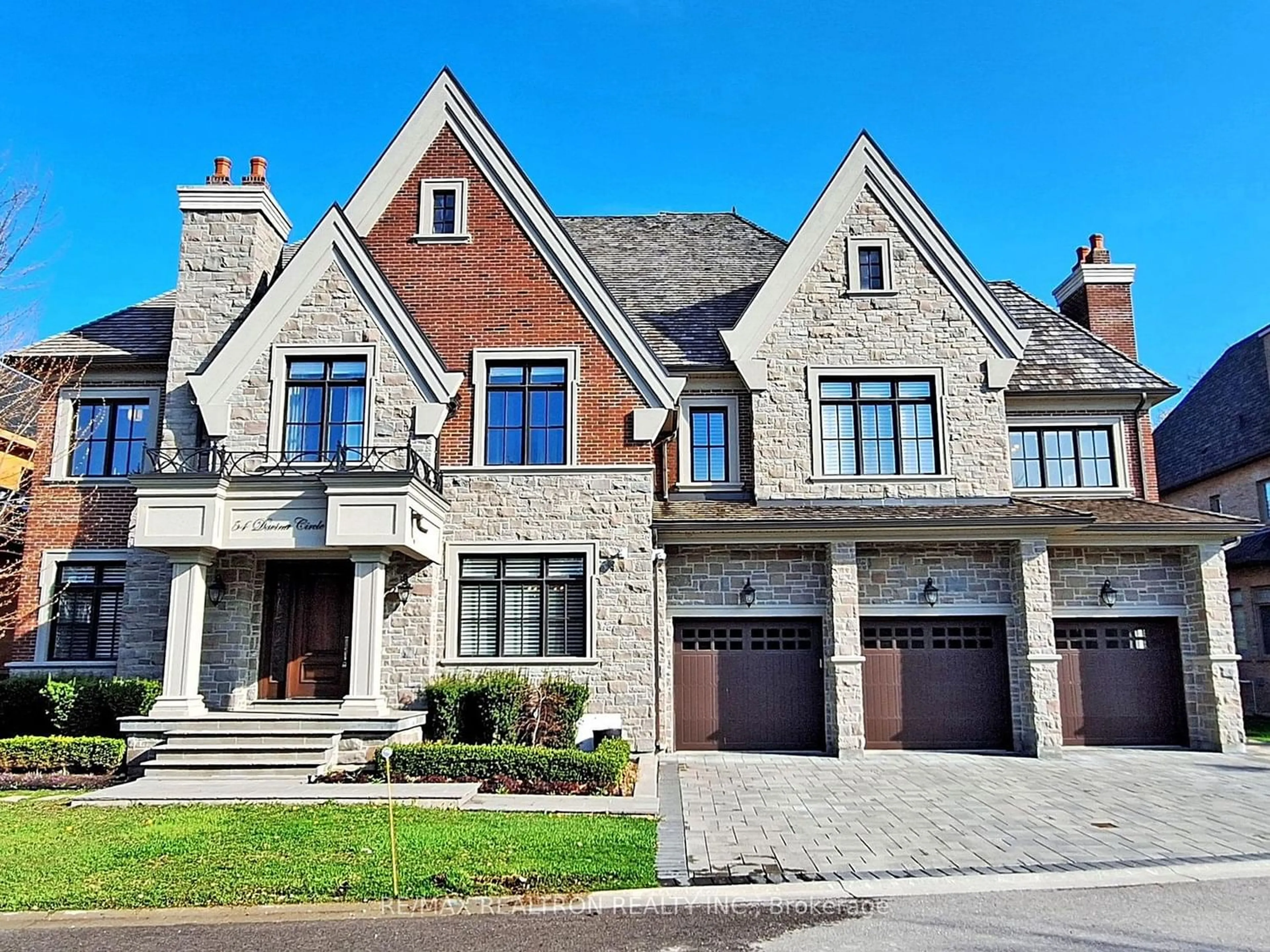 Home with brick exterior material for 54 Davina Circ #6, Aurora Ontario L4G 0T1
