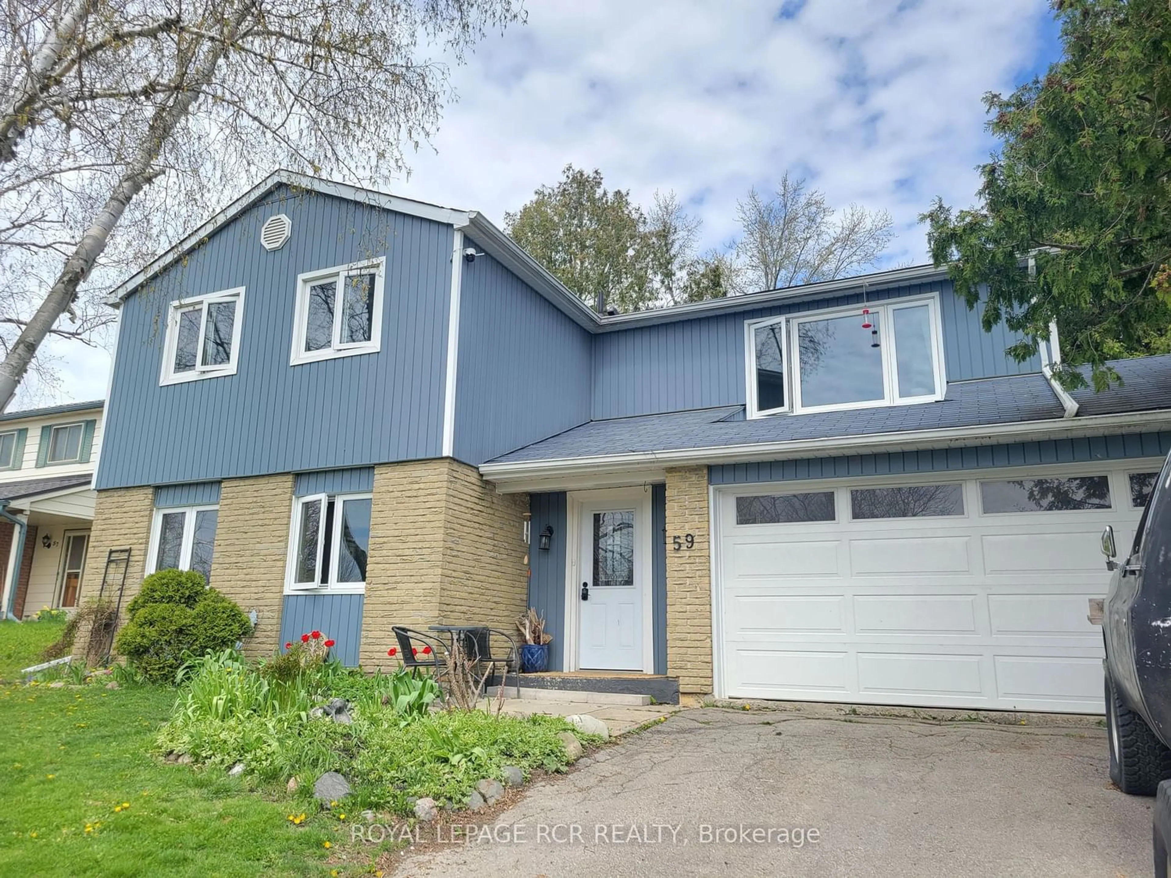 Frontside or backside of a home for 59 Thomas Shepperd Dr, East Gwillimbury Ontario L9N 1C4