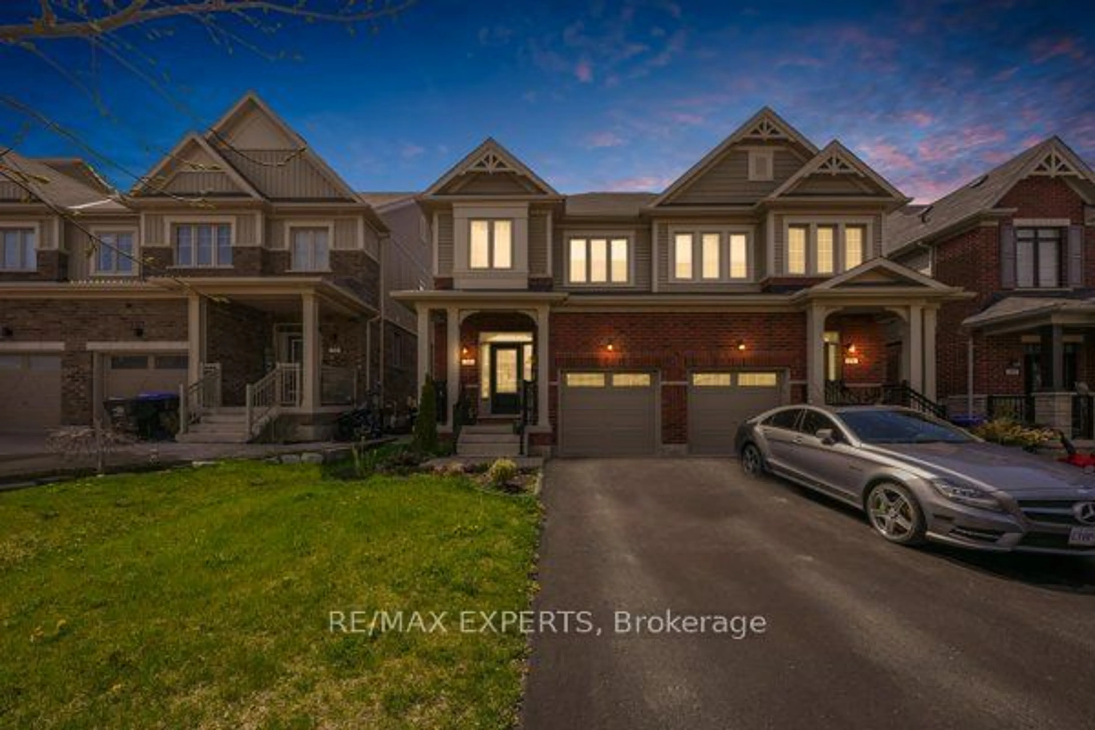 Frontside or backside of a home for 36 Donnan Dr, New Tecumseth Ontario L0G 1W0
