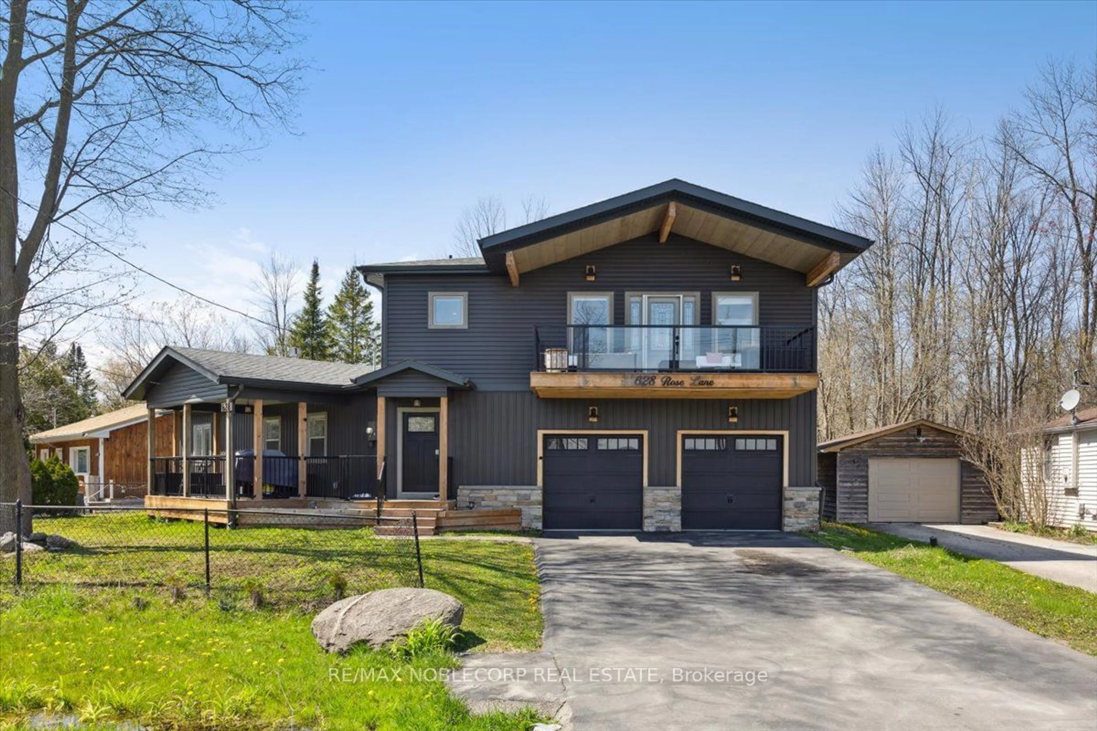 Frontside or backside of a home for 628 Rose Lane, Innisfil Ontario L9S 2H5