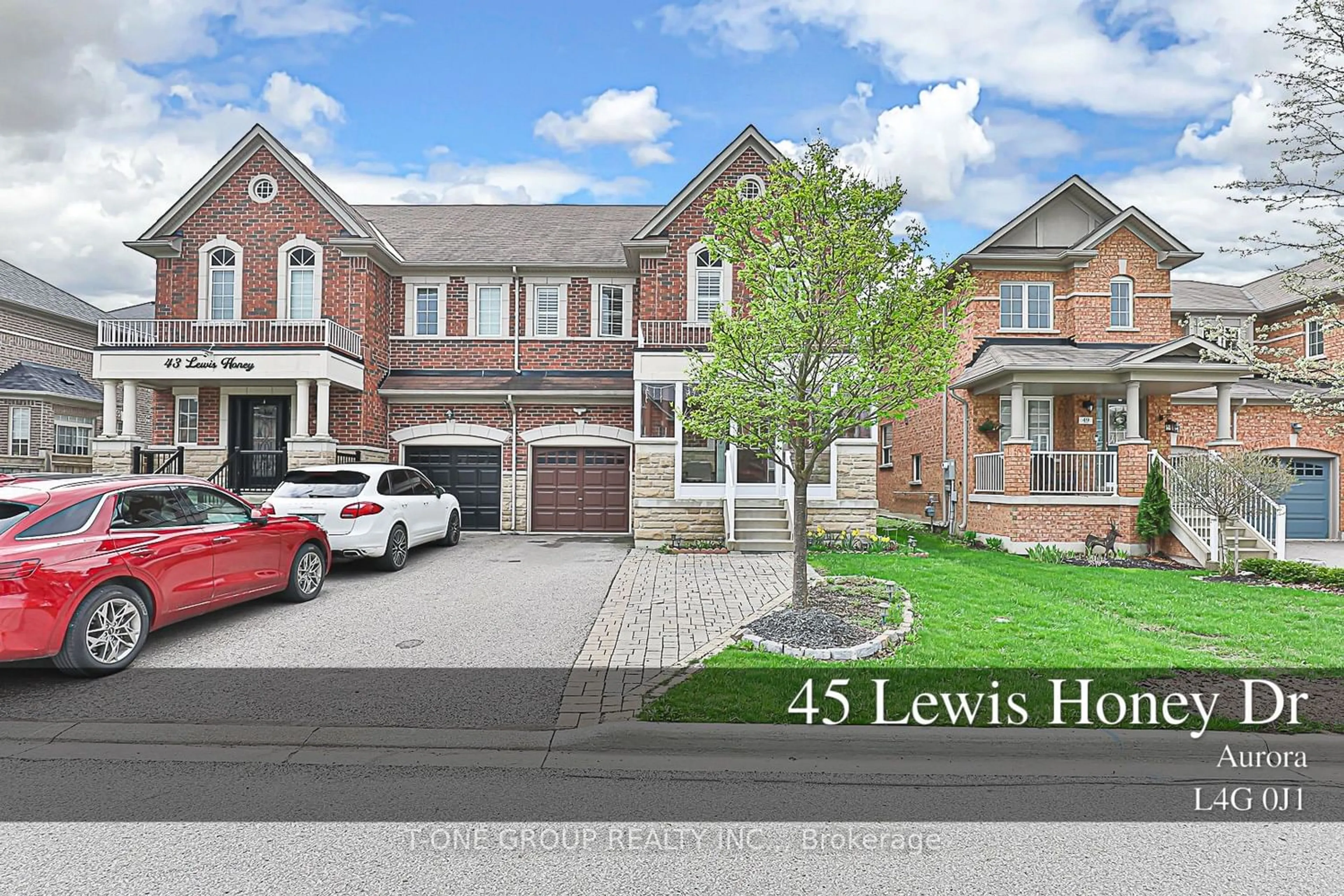 Home with brick exterior material for 45 Lewis Honey Dr, Aurora Ontario L4G 0J4