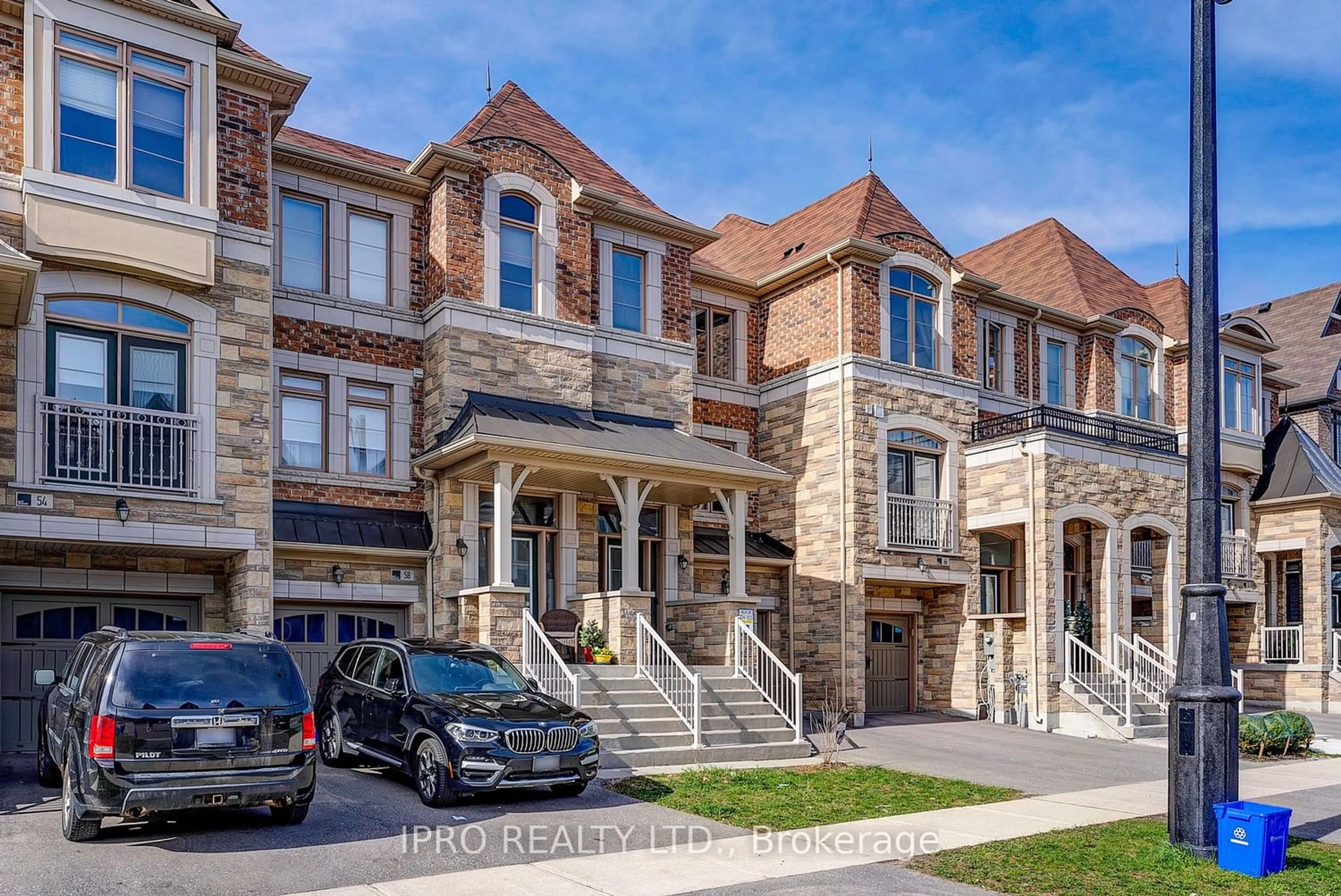 A pic from exterior of the house or condo for 62 Farooq Blvd, Vaughan Ontario L4H 4P3