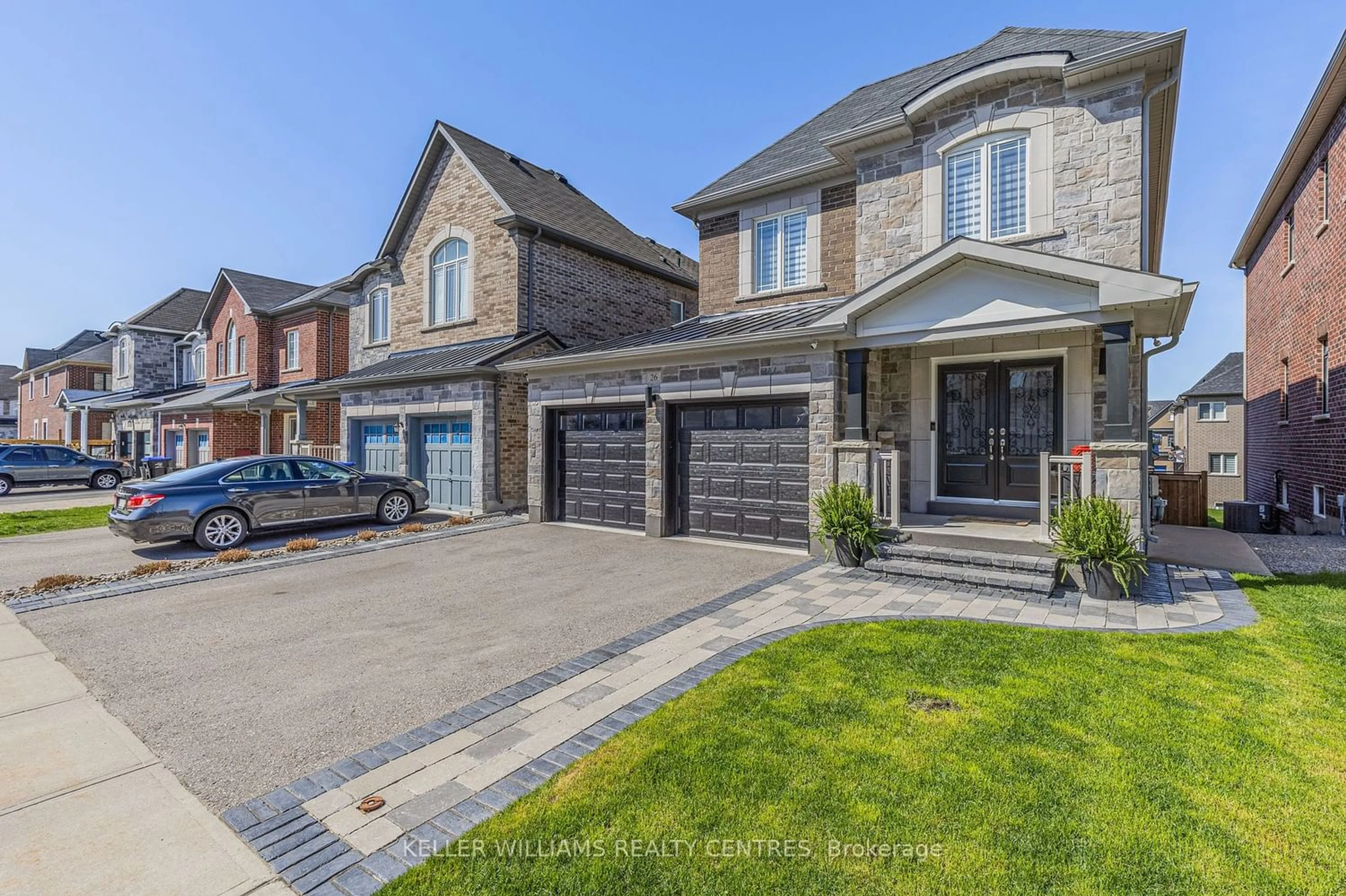 Home with brick exterior material for 26 Tyndall Dr, Bradford West Gwillimbury Ontario L3Z 4G6
