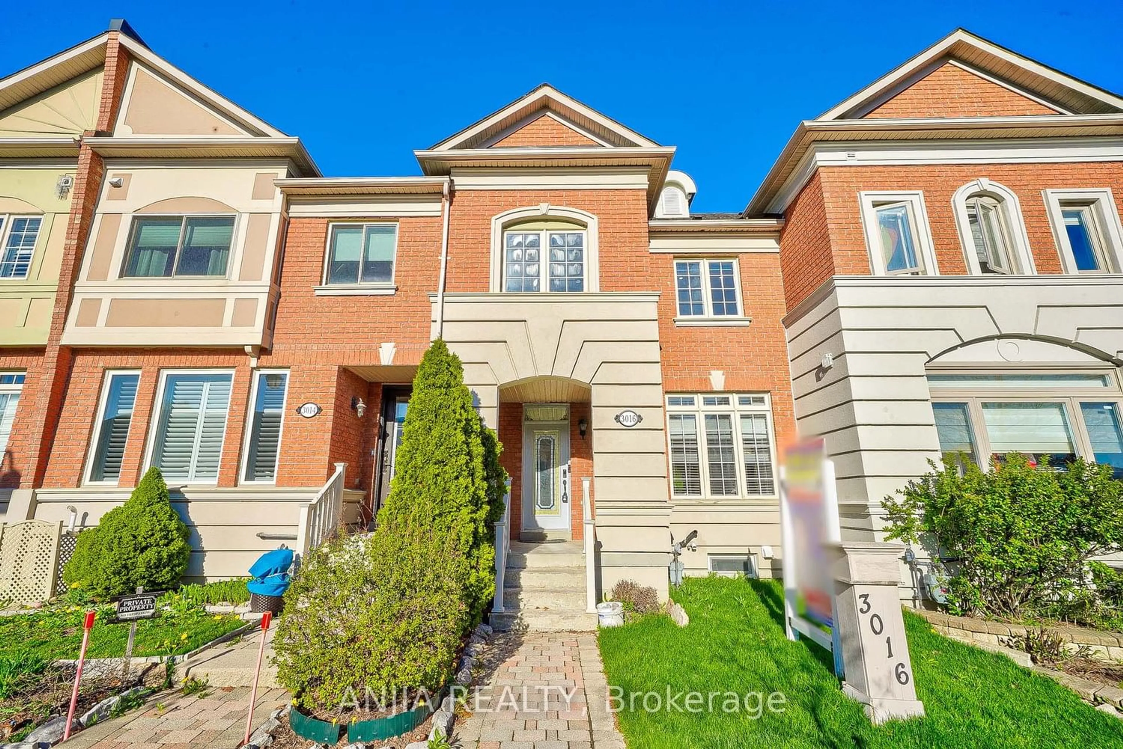 A pic from exterior of the house or condo for 3016 Bur Oak Ave, Markham Ontario L6B 1E3