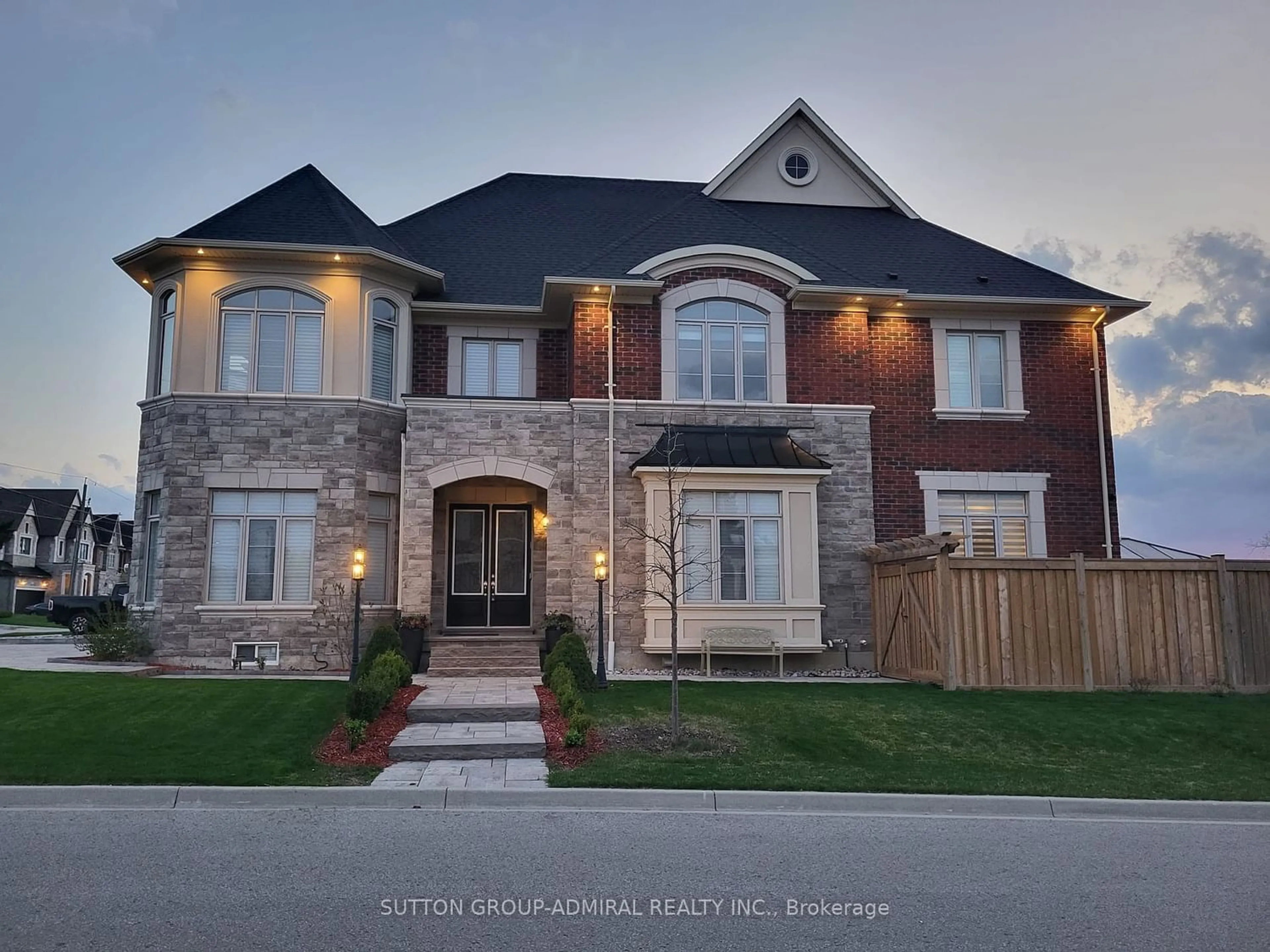 Home with brick exterior material for 70 Bond Cres, Richmond Hill Ontario L4E 3K4