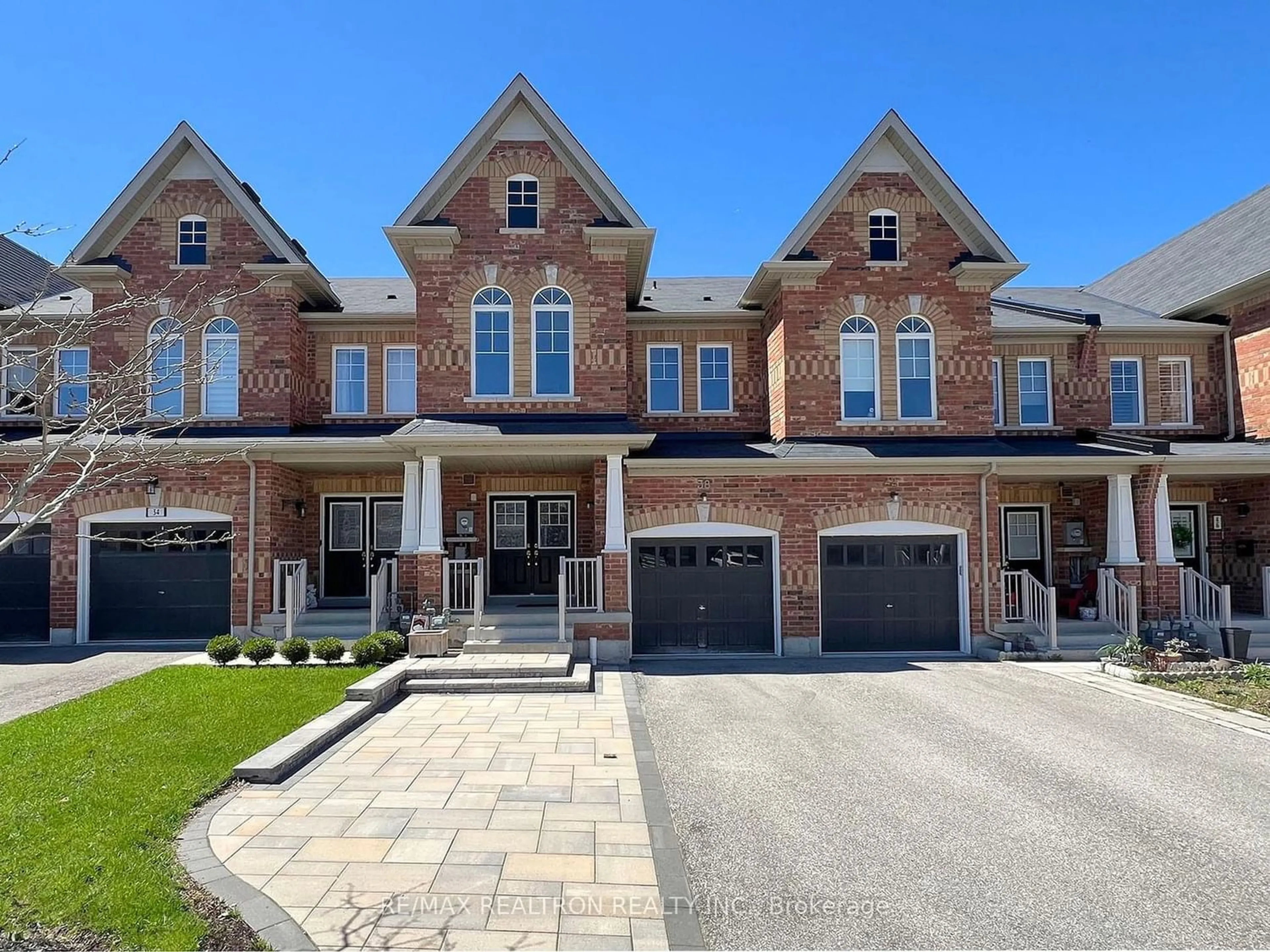 Home with brick exterior material for 38 Flute St, Whitchurch-Stouffville Ontario L4A 4N9