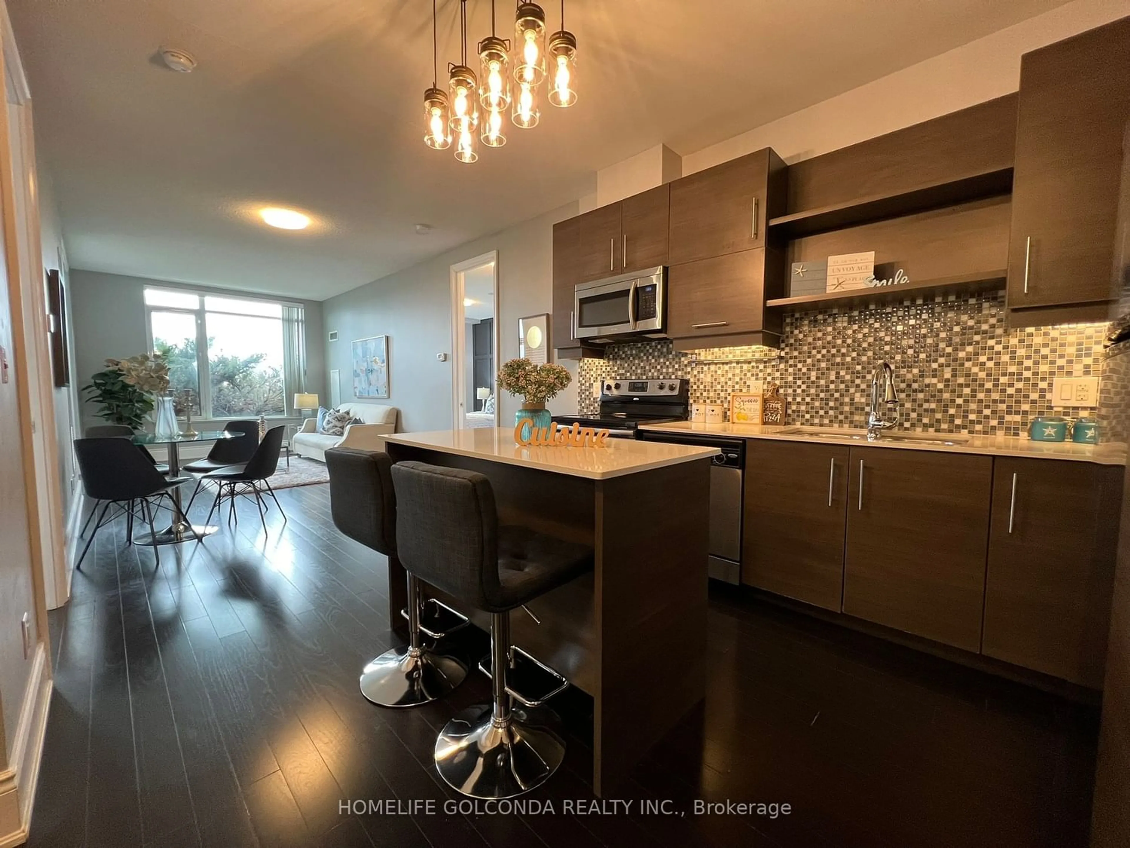 Contemporary kitchen for 273 South Park Rd #112, Markham Ontario L3T 0B5