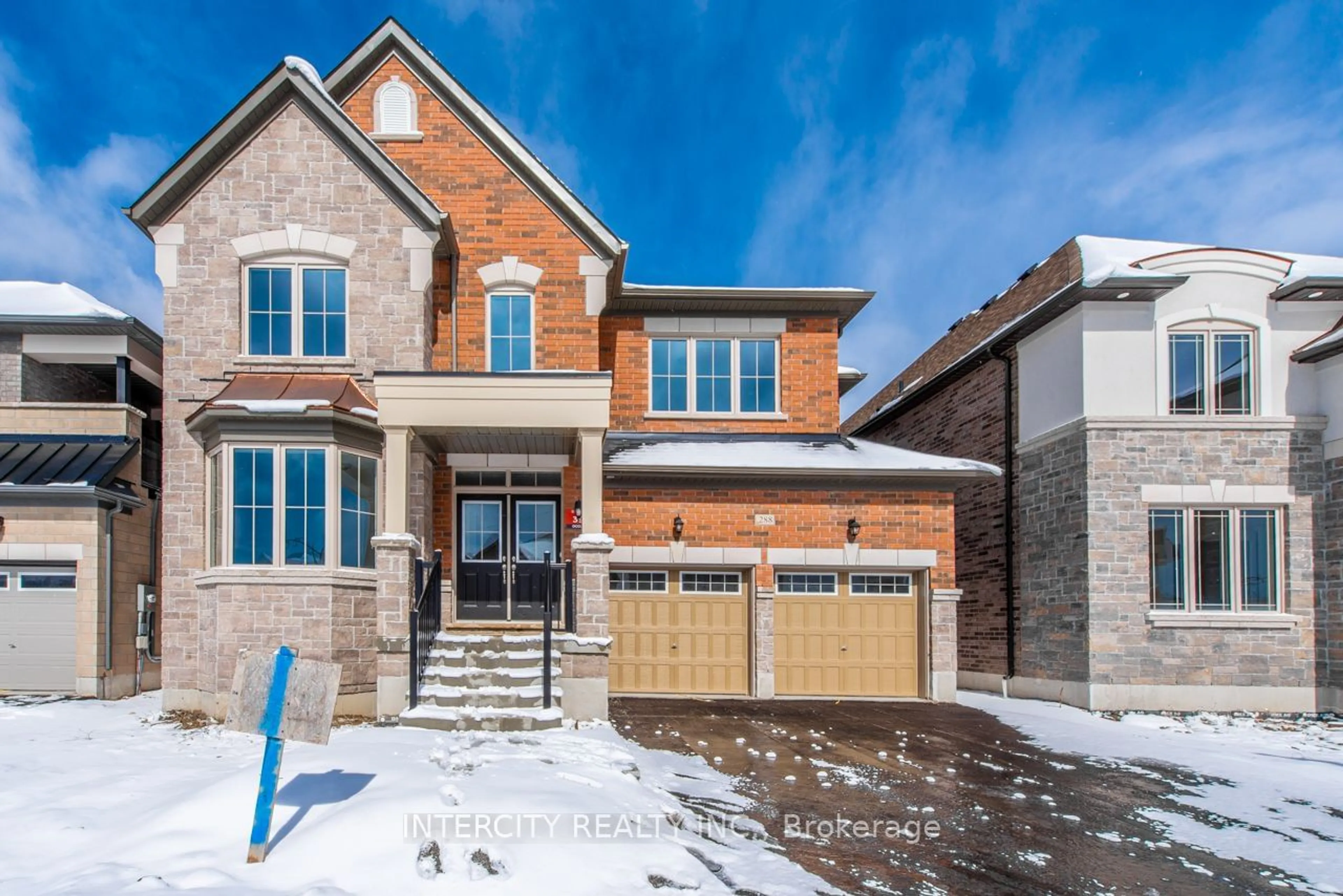 Home with brick exterior material for 288 Ben Sinclair Ave, East Gwillimbury Ontario L9N 0Z1