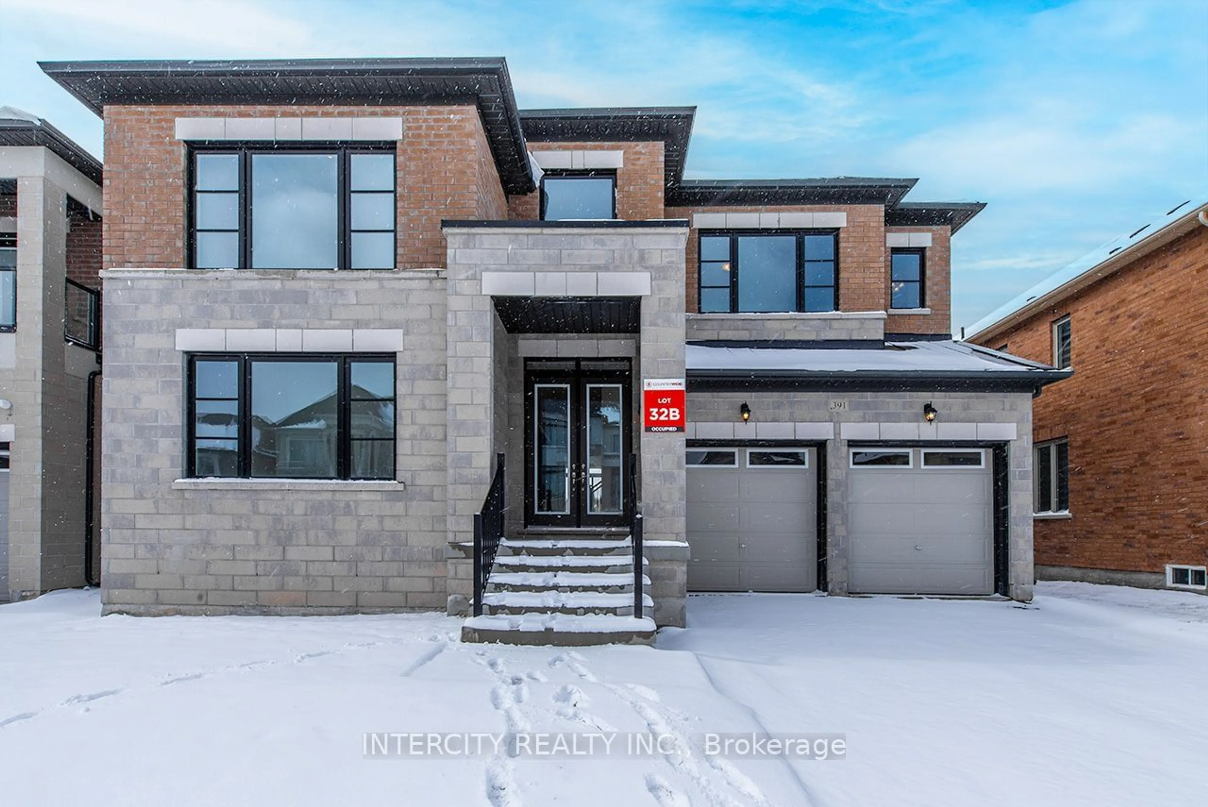Home with brick exterior material for 391 Seaview Hts, East Gwillimbury Ontario L9N 0Y4