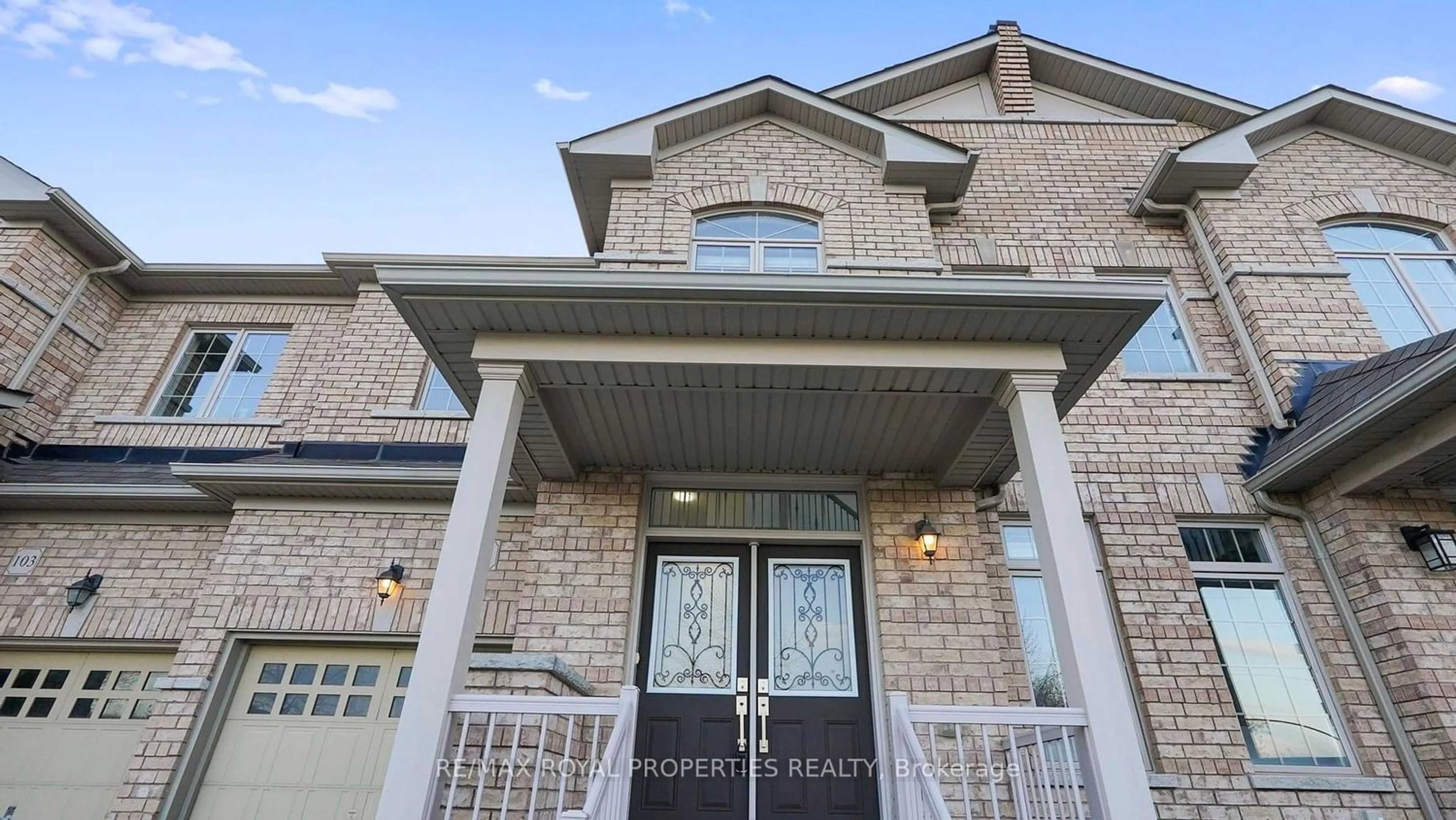 Home with brick exterior material for 99 Durhamview Cres, Whitchurch-Stouffville Ontario L4A 1H4