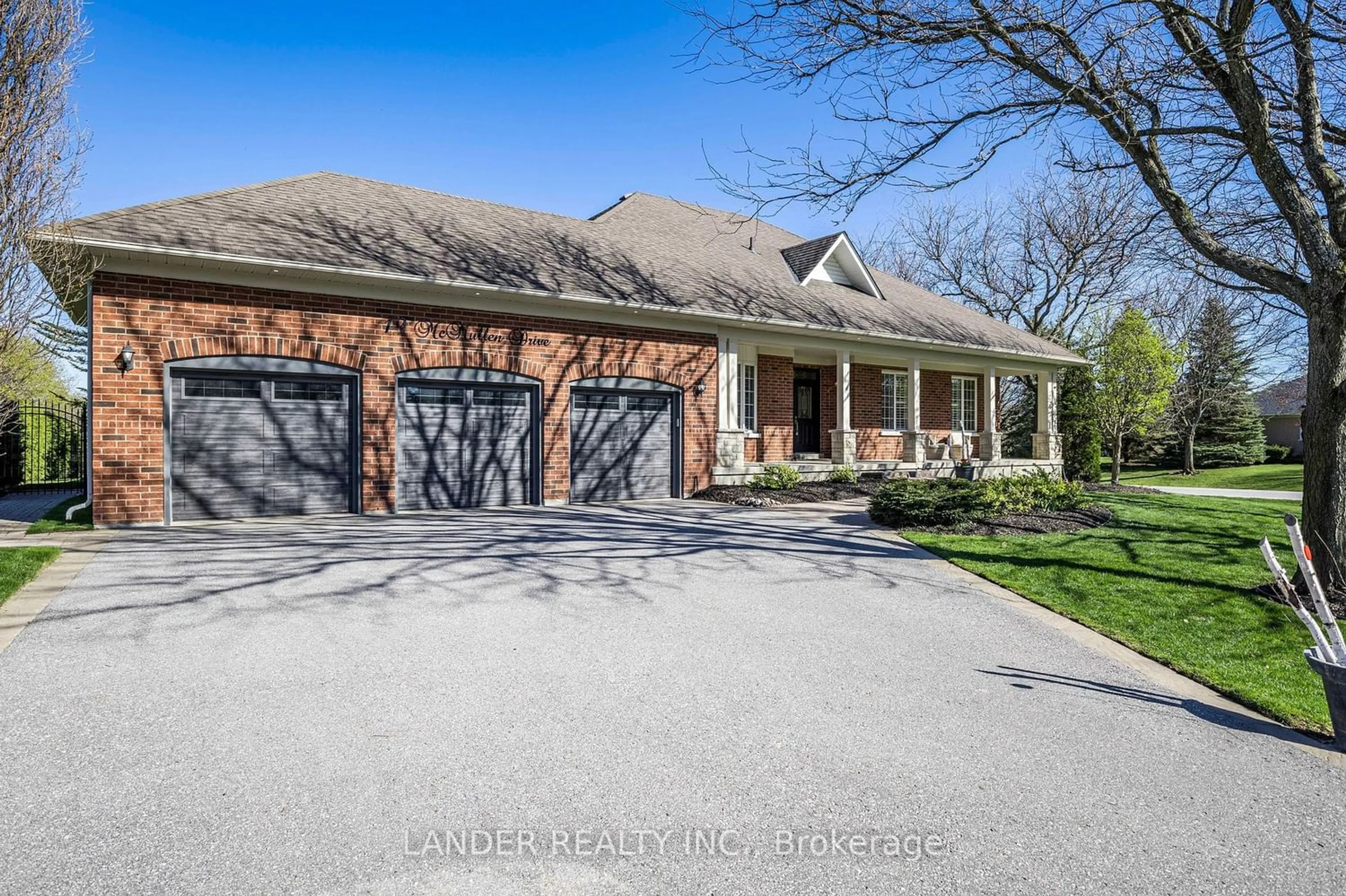 Home with brick exterior material for 19 Mcmullen Dr, Whitchurch-Stouffville Ontario L4A 7X4