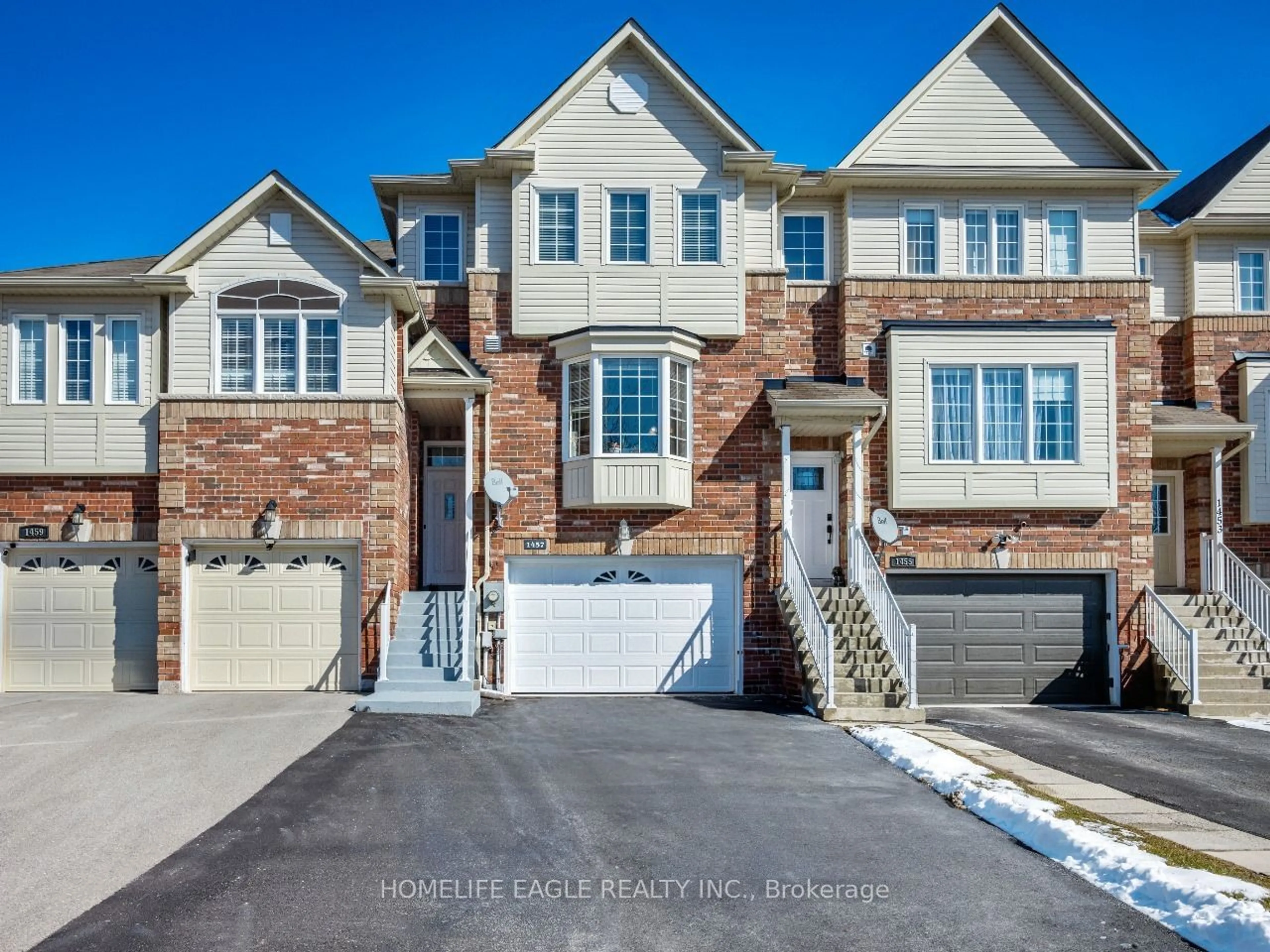 A pic from exterior of the house or condo for 1457 Ceresino Cres, Innisfil Ontario L9S 0B7