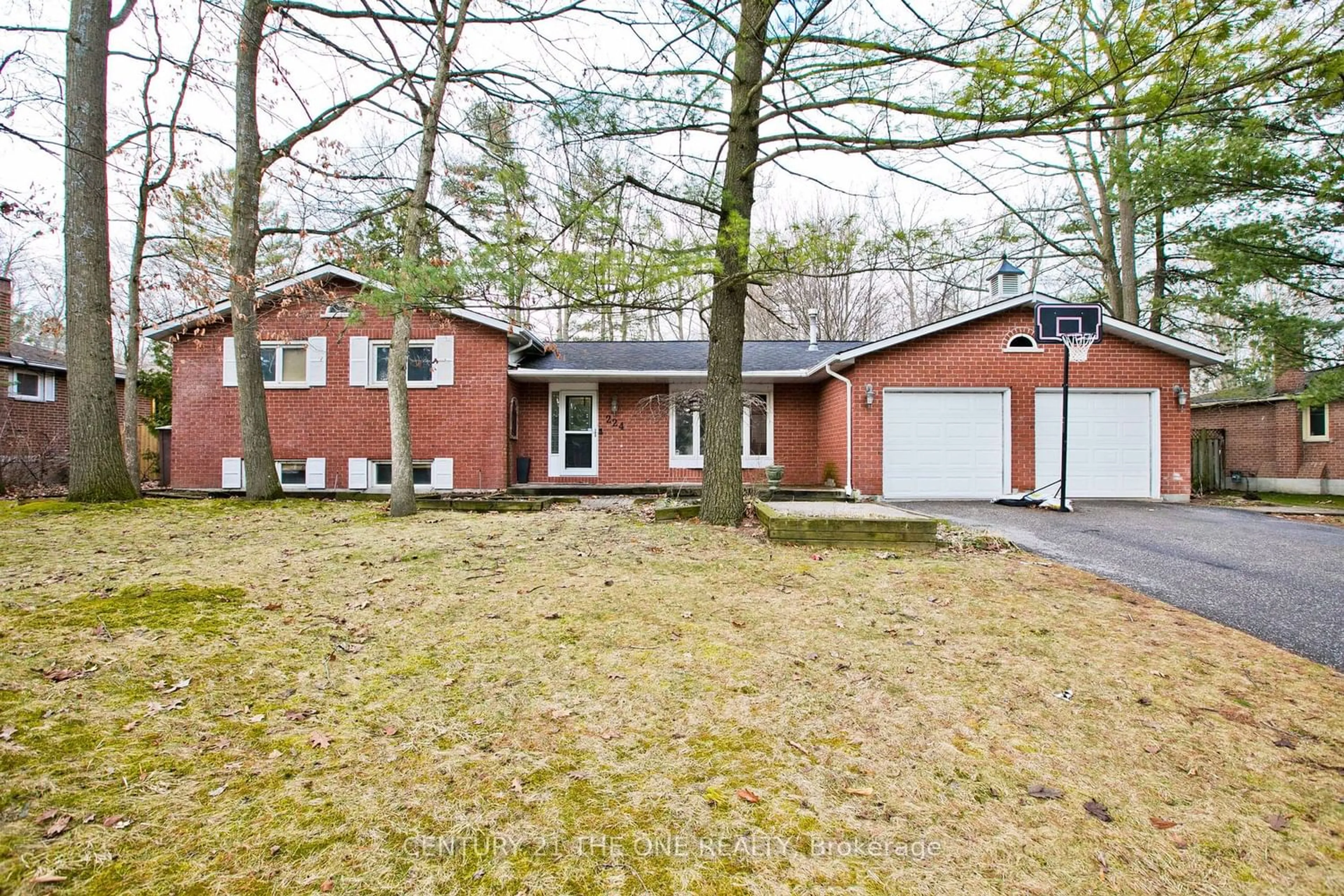 Home with brick exterior material for 224 Park Ave, East Gwillimbury Ontario L9N 1J9