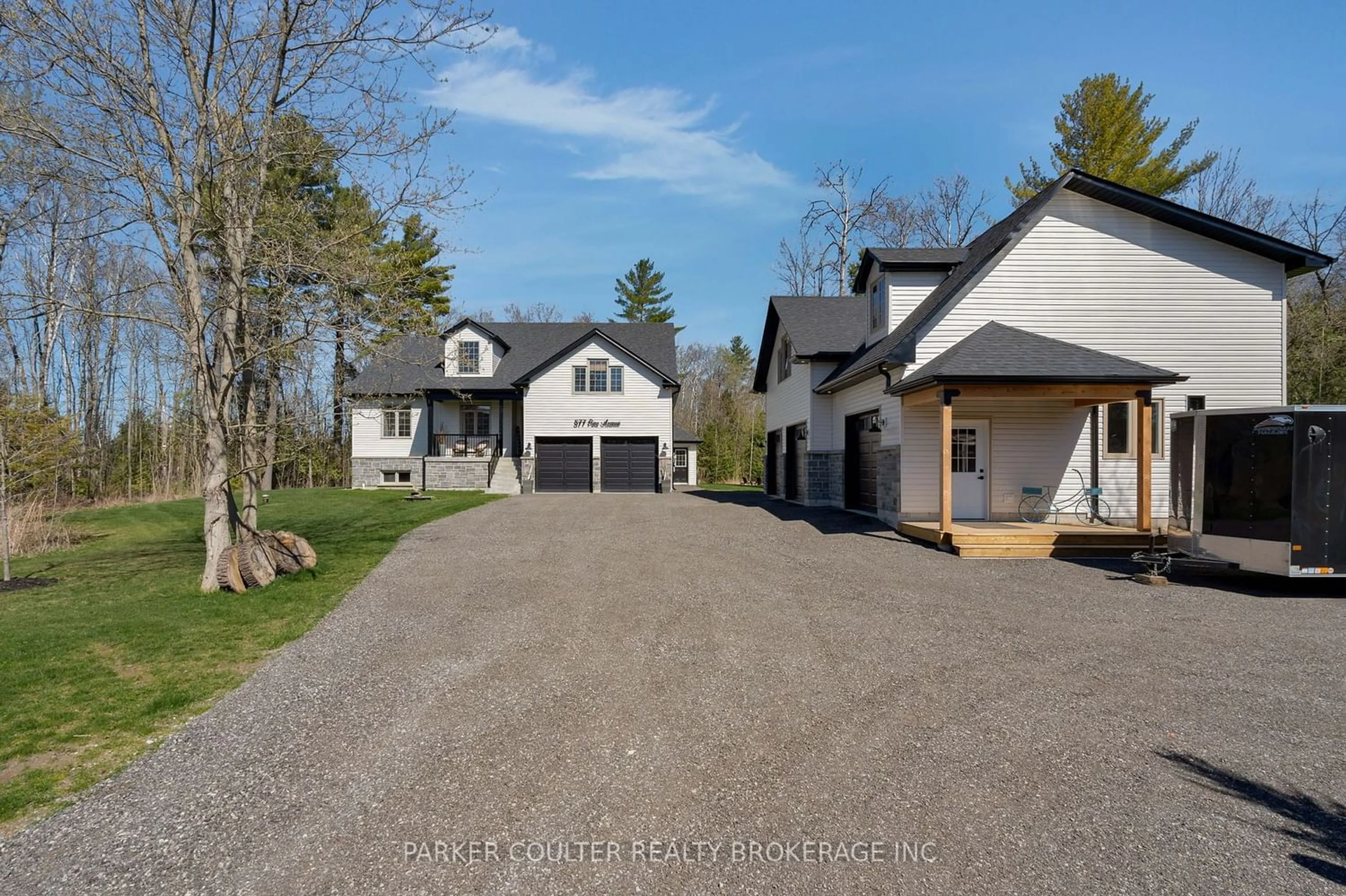 Frontside or backside of a home for 877 Pine Ave, Innisfil Ontario L0L 1W0