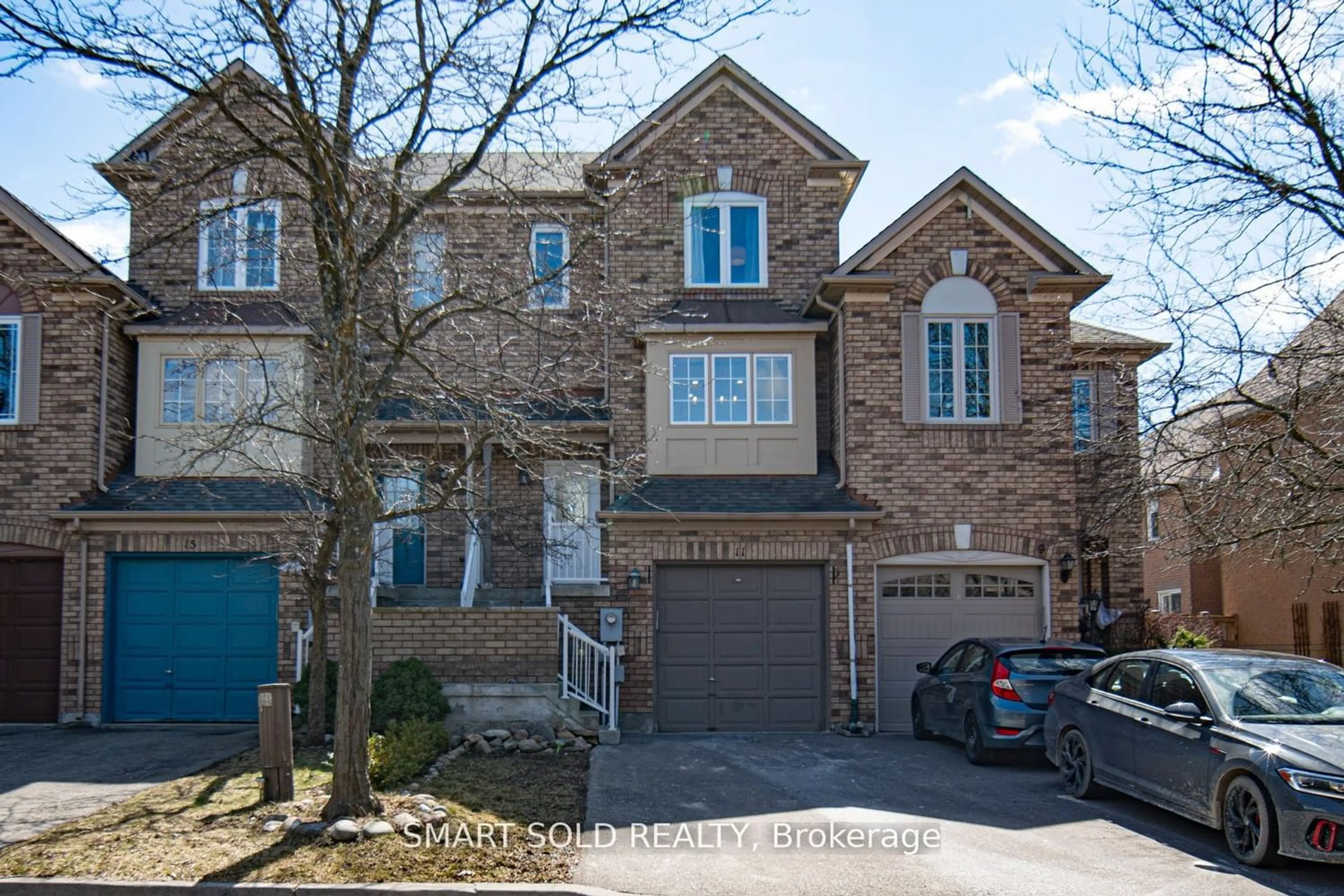 A pic from exterior of the house or condo for 11 Bowler St, Aurora Ontario L4G 7J2