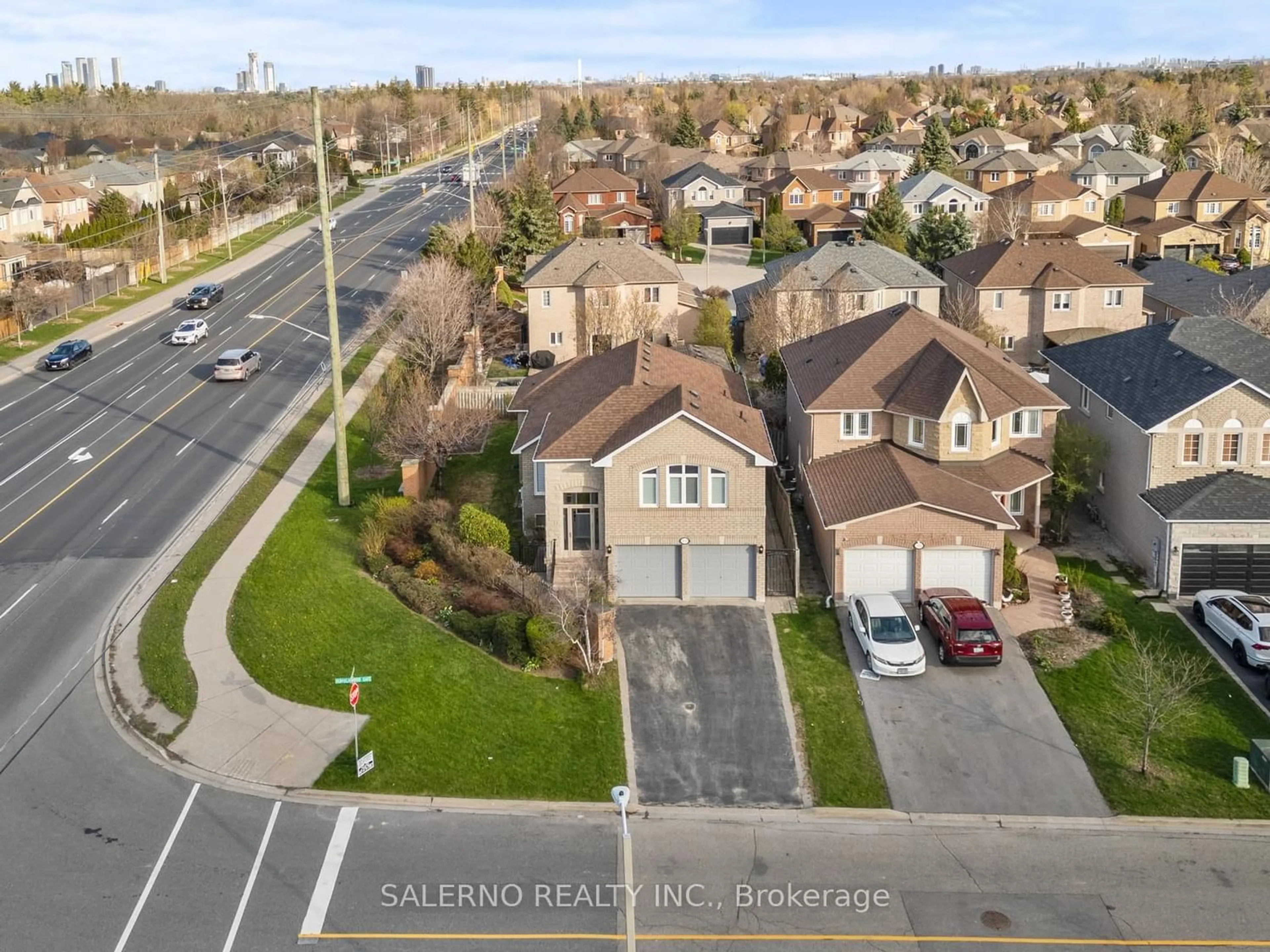 Frontside or backside of a home for 109 Humberwood Gate, Vaughan Ontario L4L 9G5
