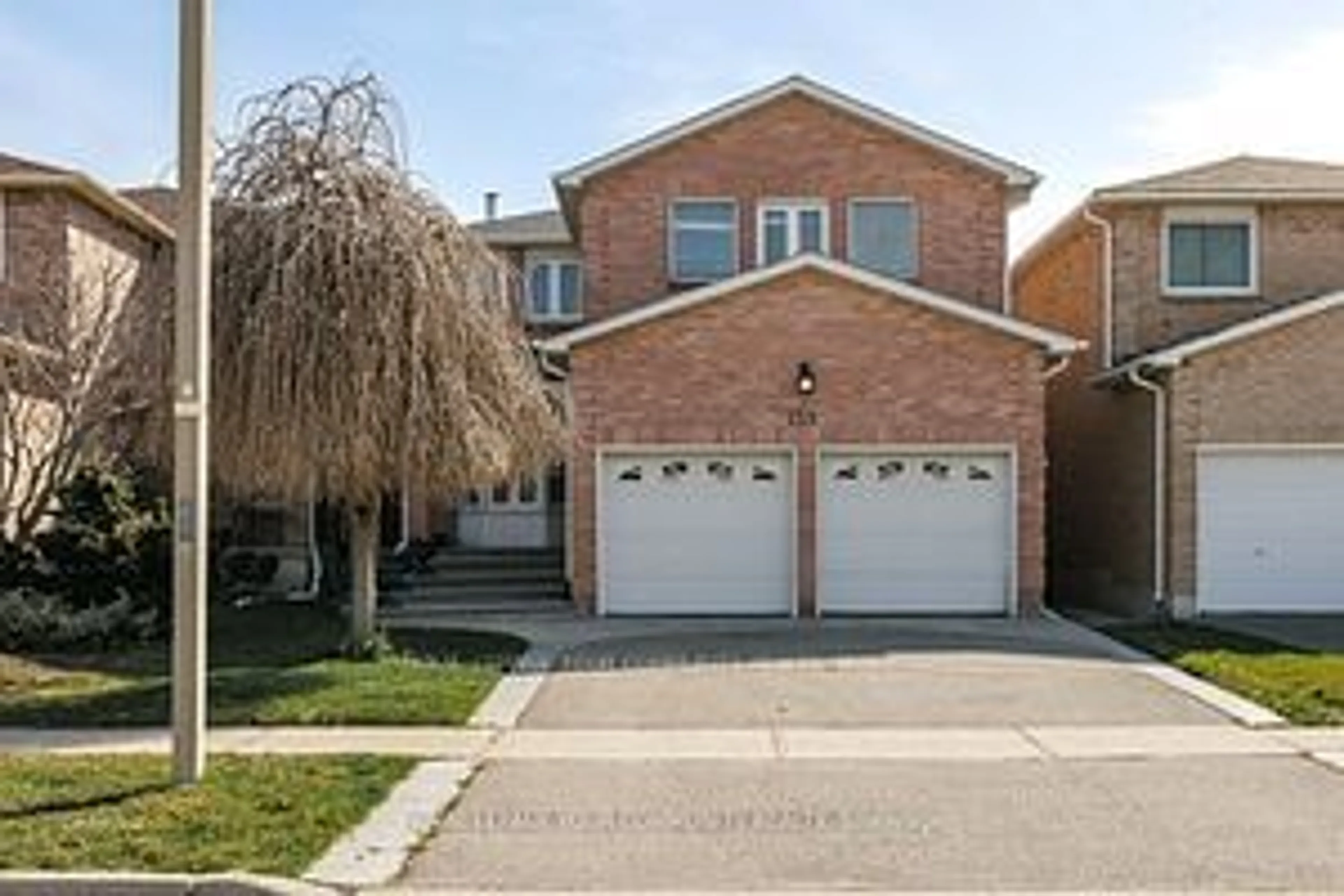 Frontside or backside of a home for 135 Judith Ave, Vaughan Ontario L4J 7G8