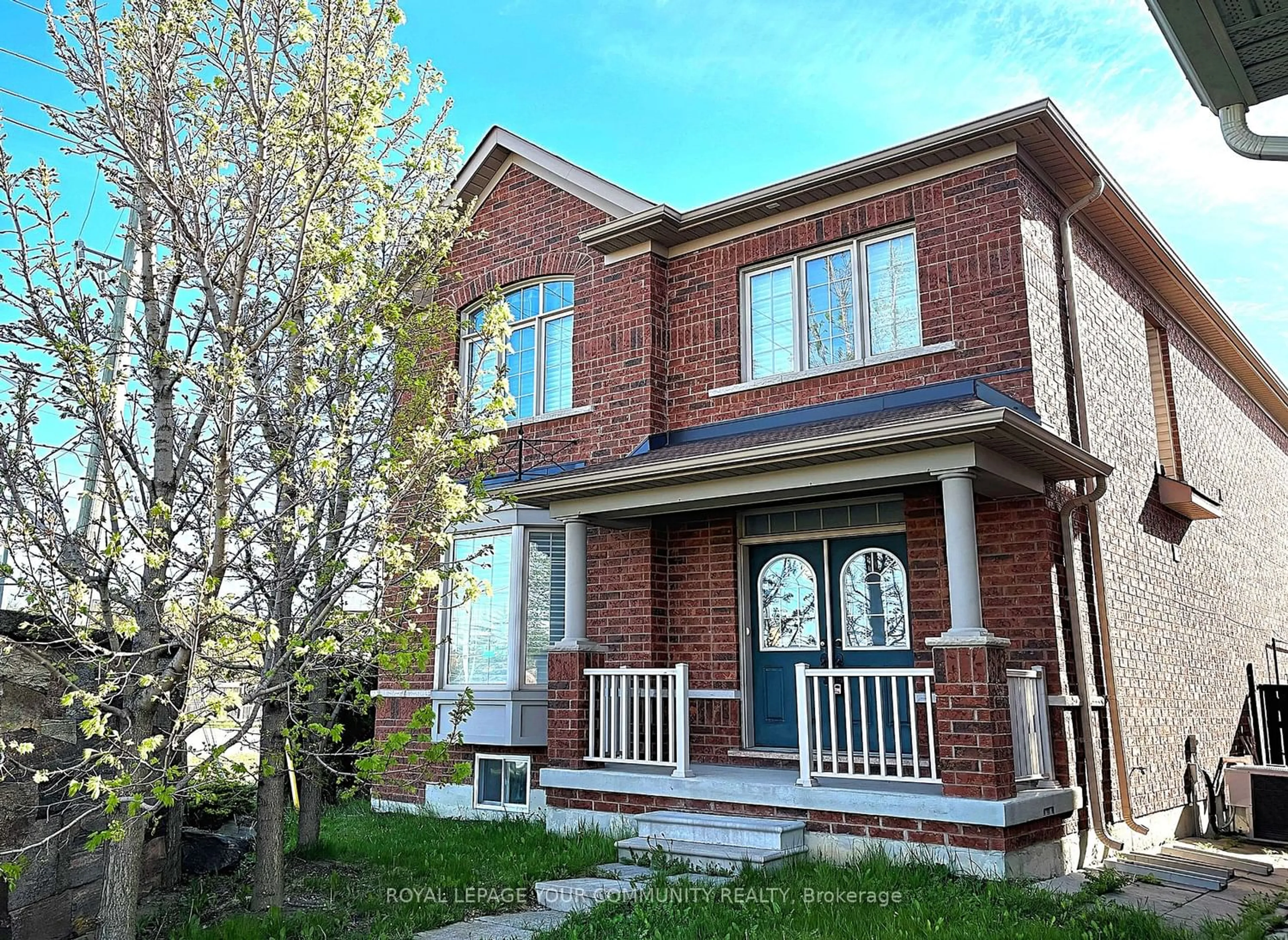 Home with brick exterior material for 42 Jocada Crt, Richmond Hill Ontario L4E 0Z5
