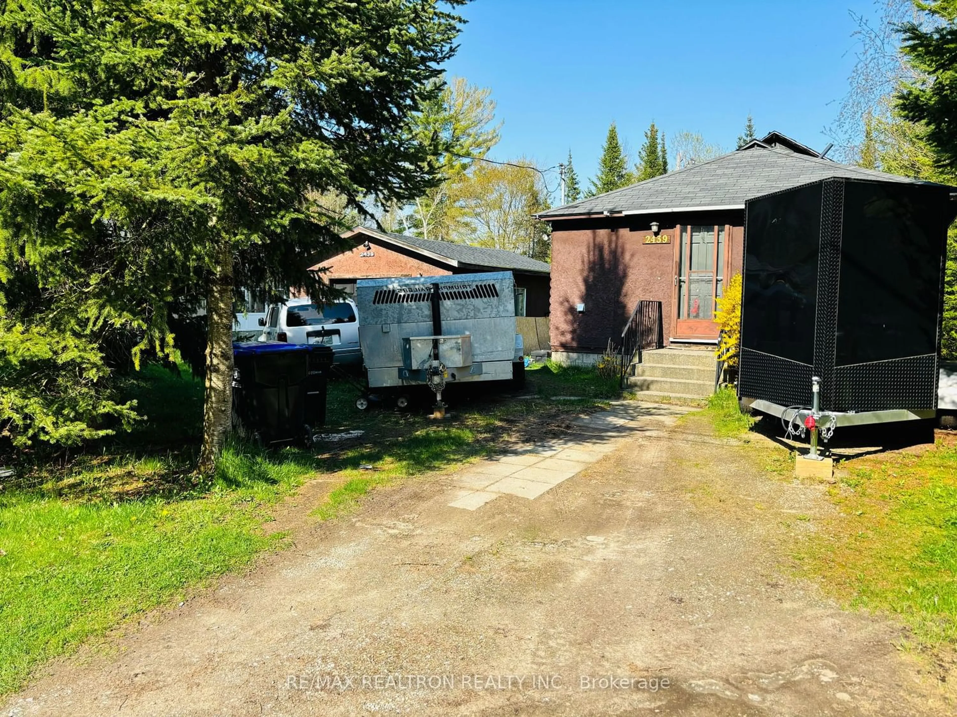 Shed for 2439 Wallace Ave, Innisfil Ontario L9S 2G5