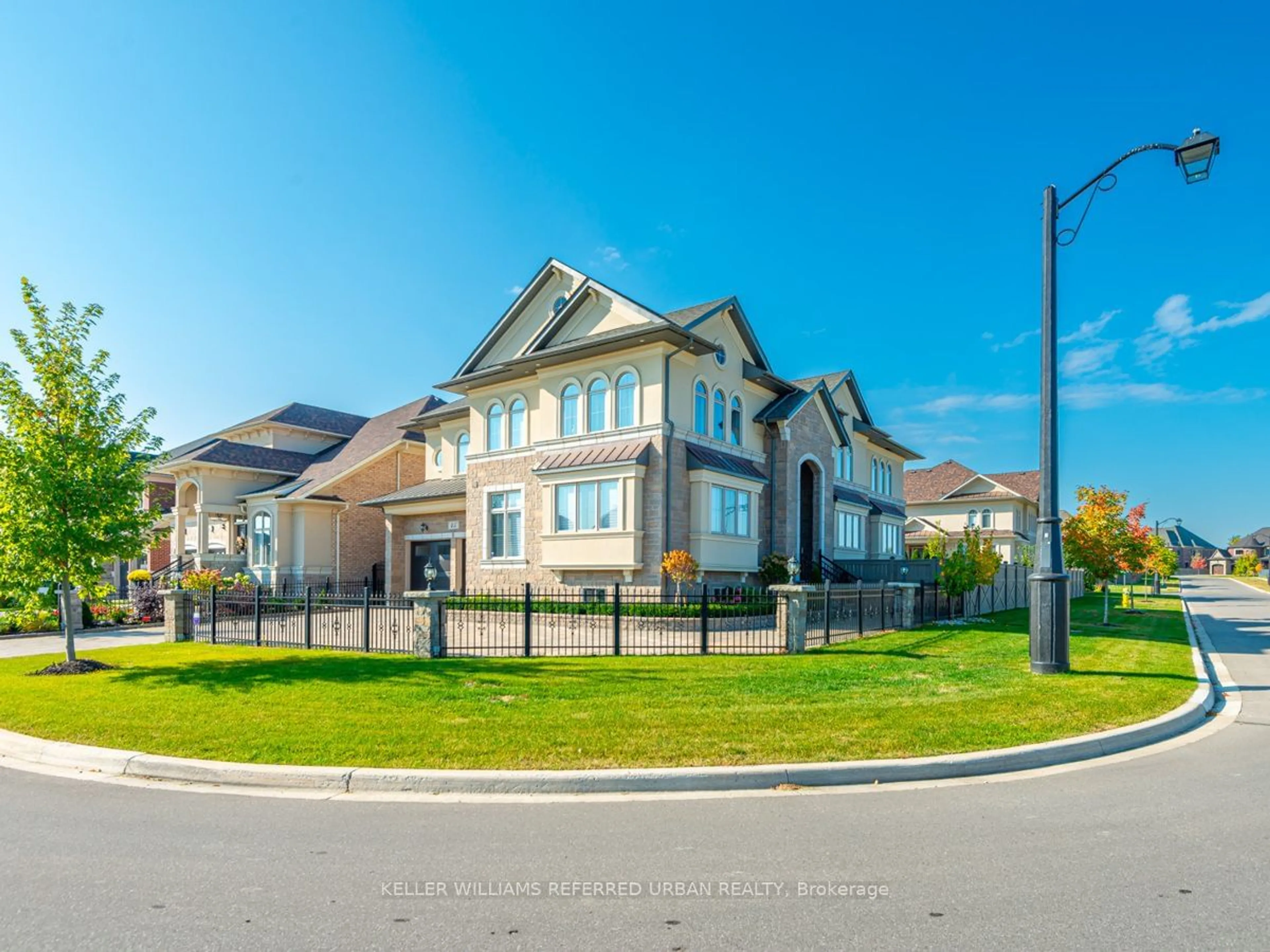Frontside or backside of a home for 45 Langdon Dr, King Ontario L7B 0L9