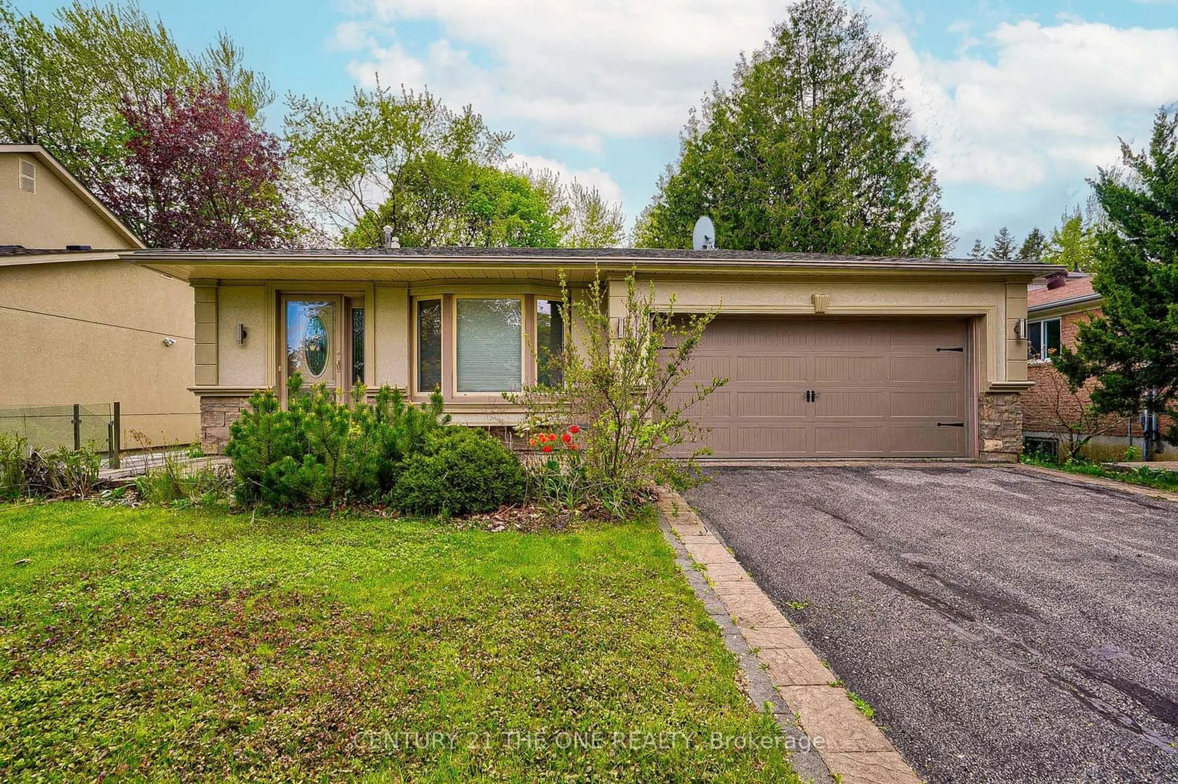 Frontside or backside of a home for 22 Brightway Cres, Richmond Hill Ontario L4C 4Z9