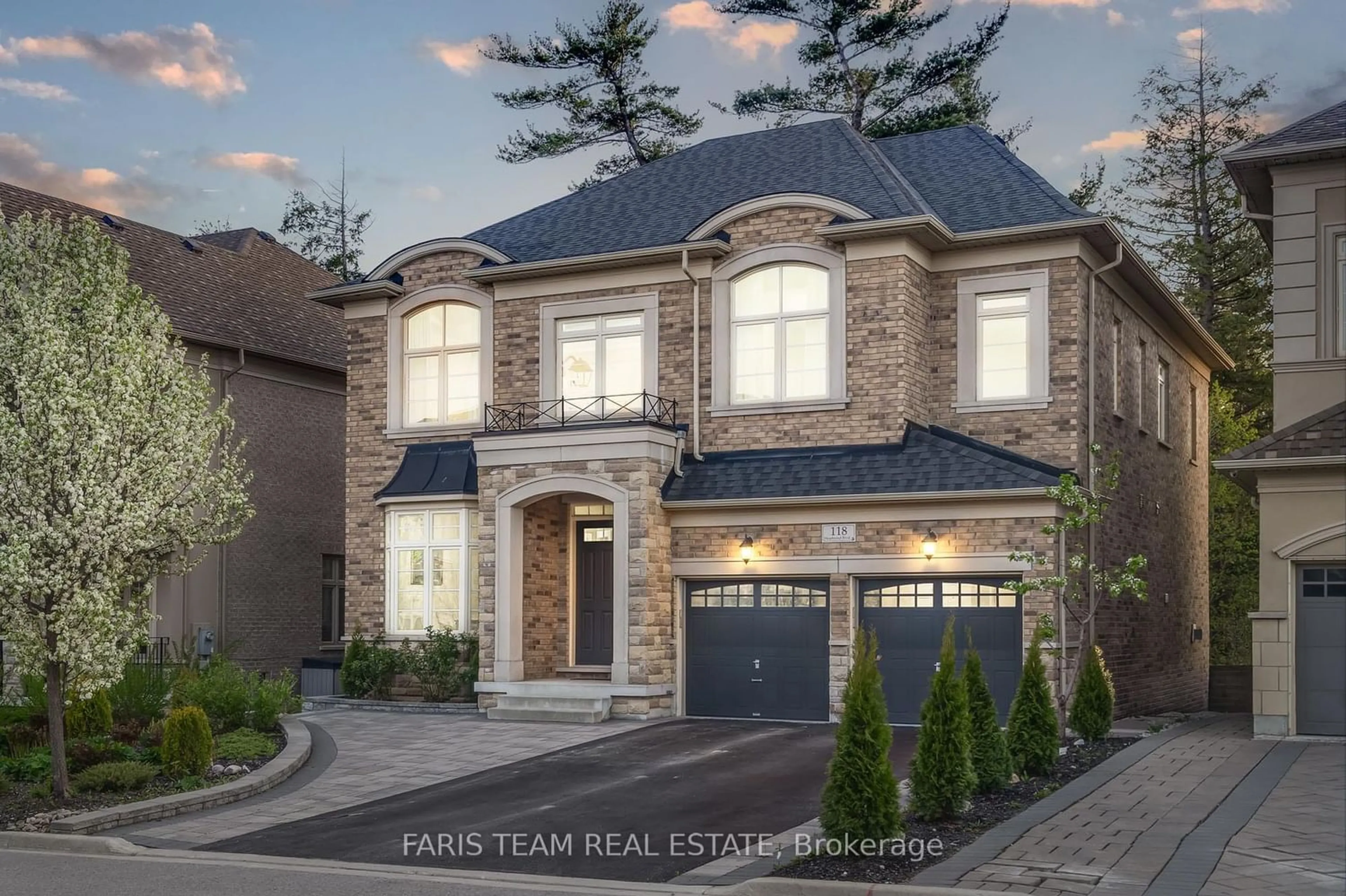 Home with brick exterior material for 118 Headwind Blvd, Vaughan Ontario L4H 0Z5