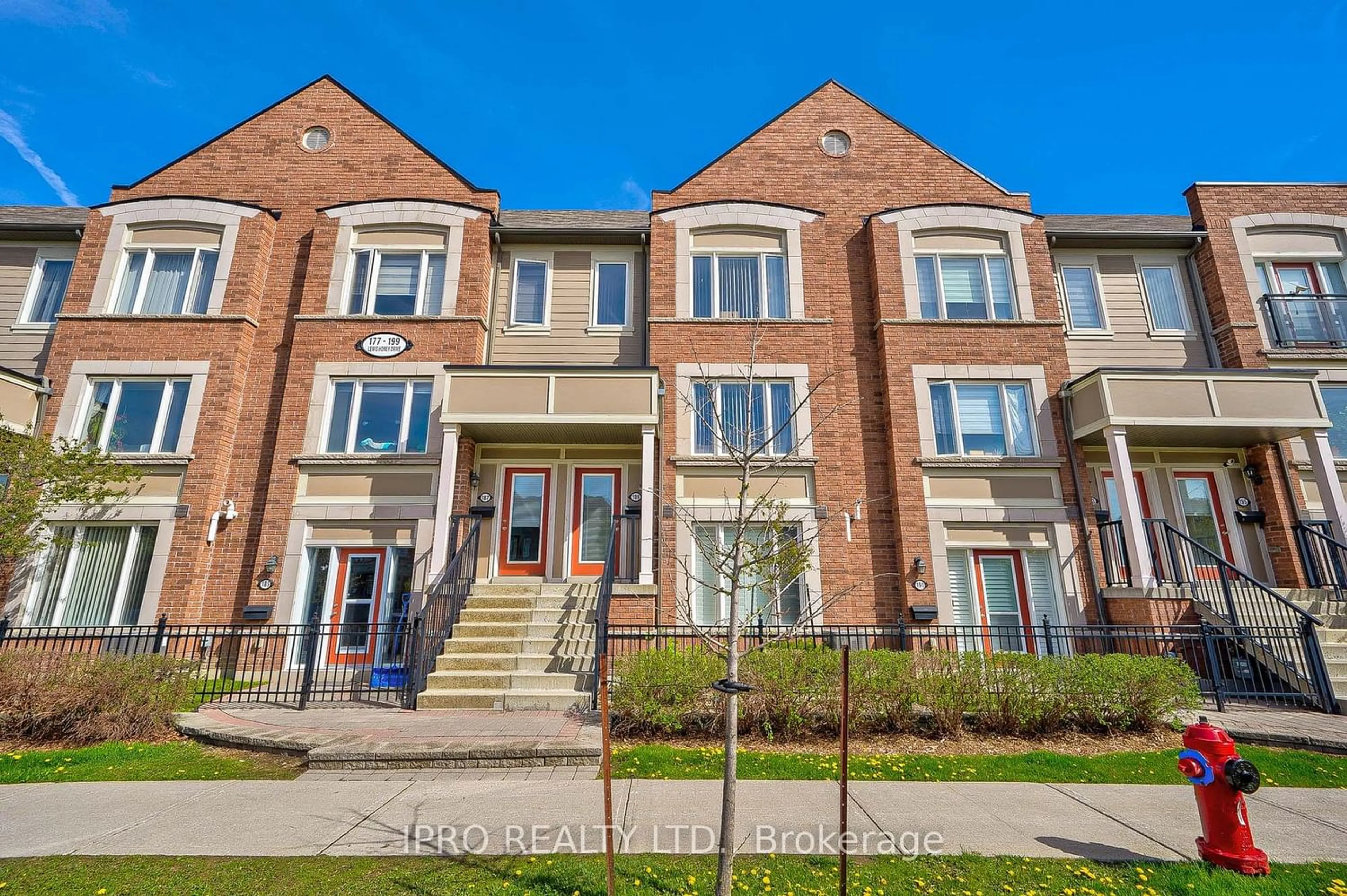 A pic from exterior of the house or condo for 189 Lewis Honey Dr, Aurora Ontario L4G 0R9