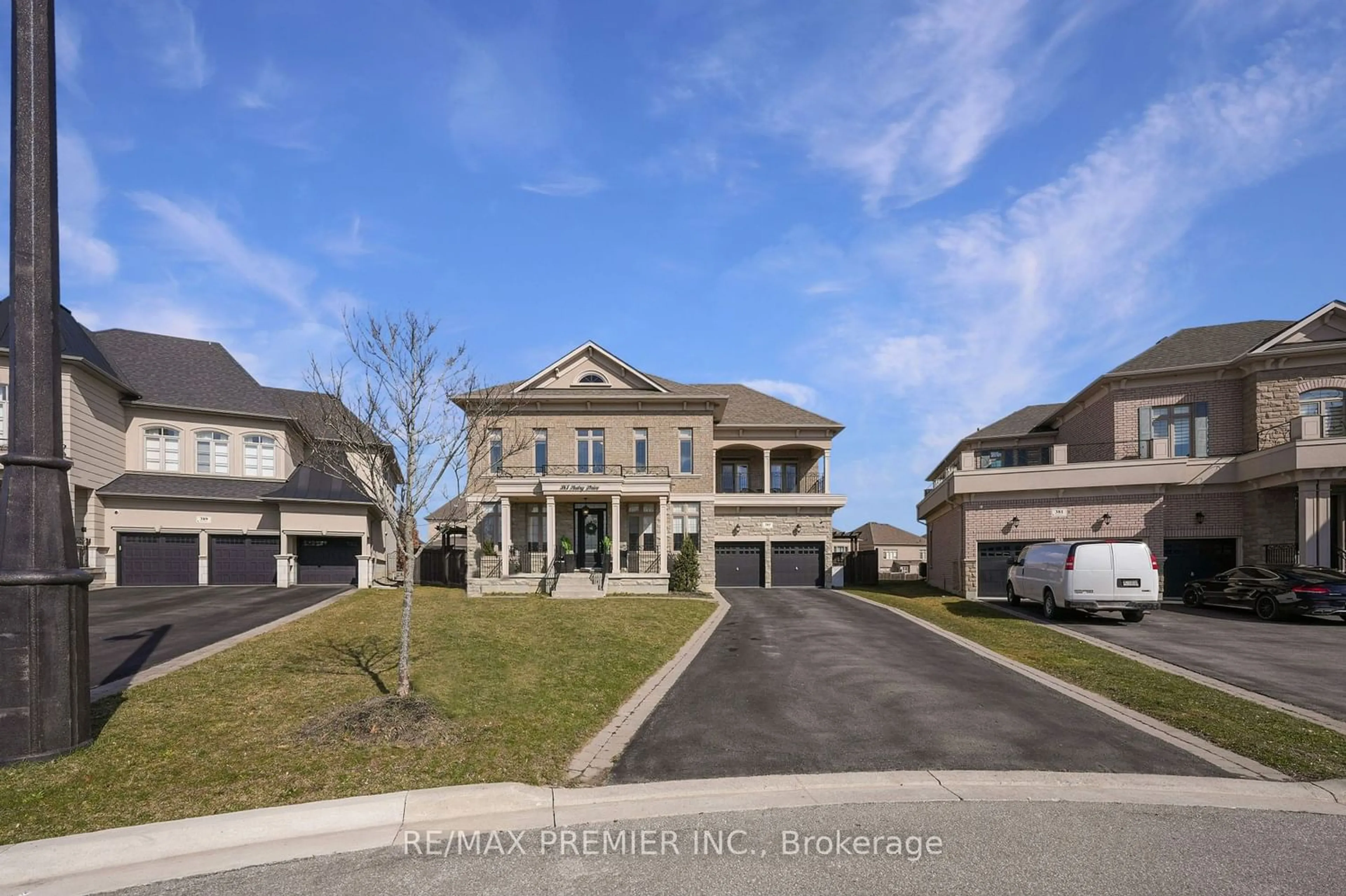 Frontside or backside of a home for 385 Poetry Dr, Vaughan Ontario L4L 8L1