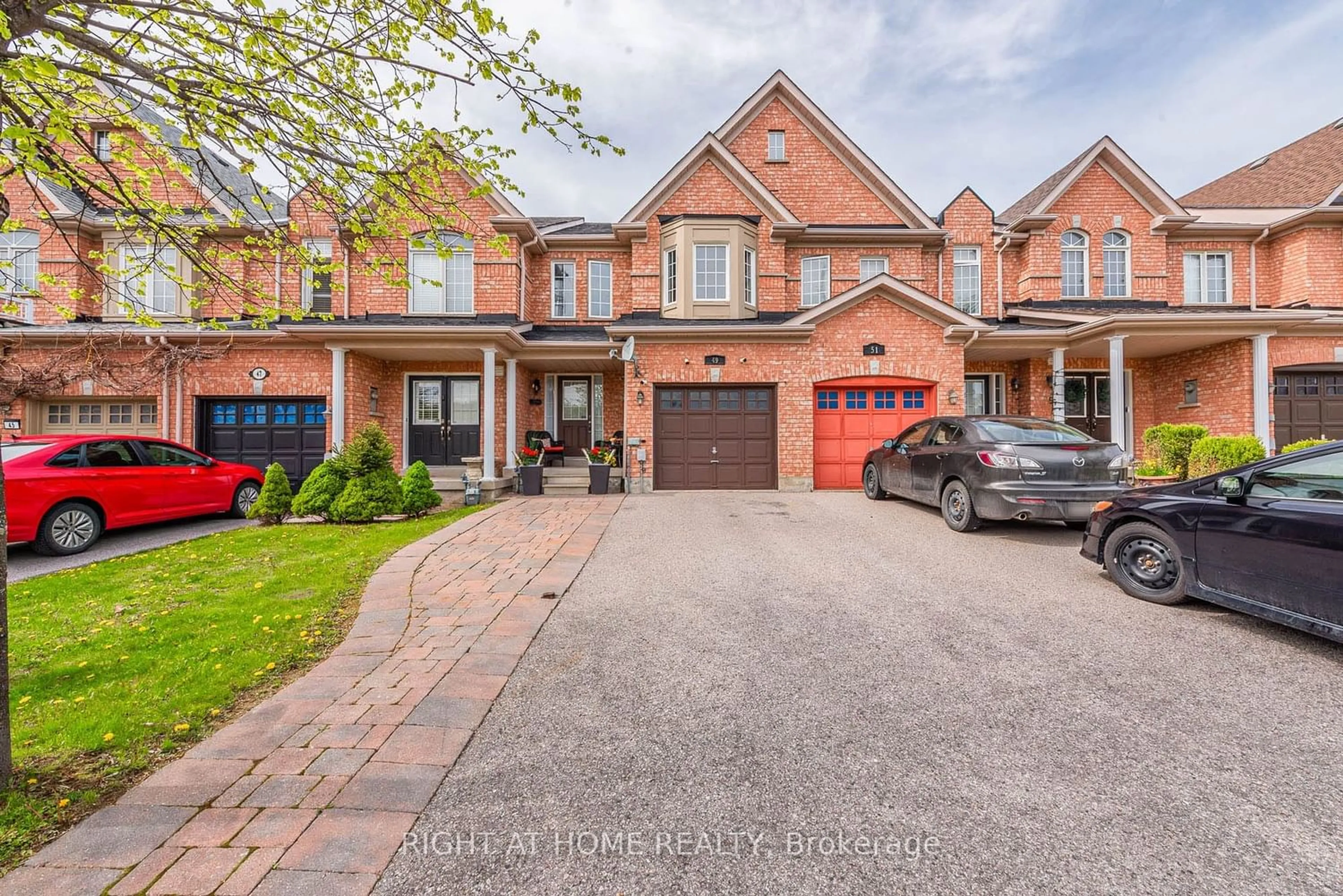Home with brick exterior material for 49 Oak Park Cres, Vaughan Ontario L6A 0B5
