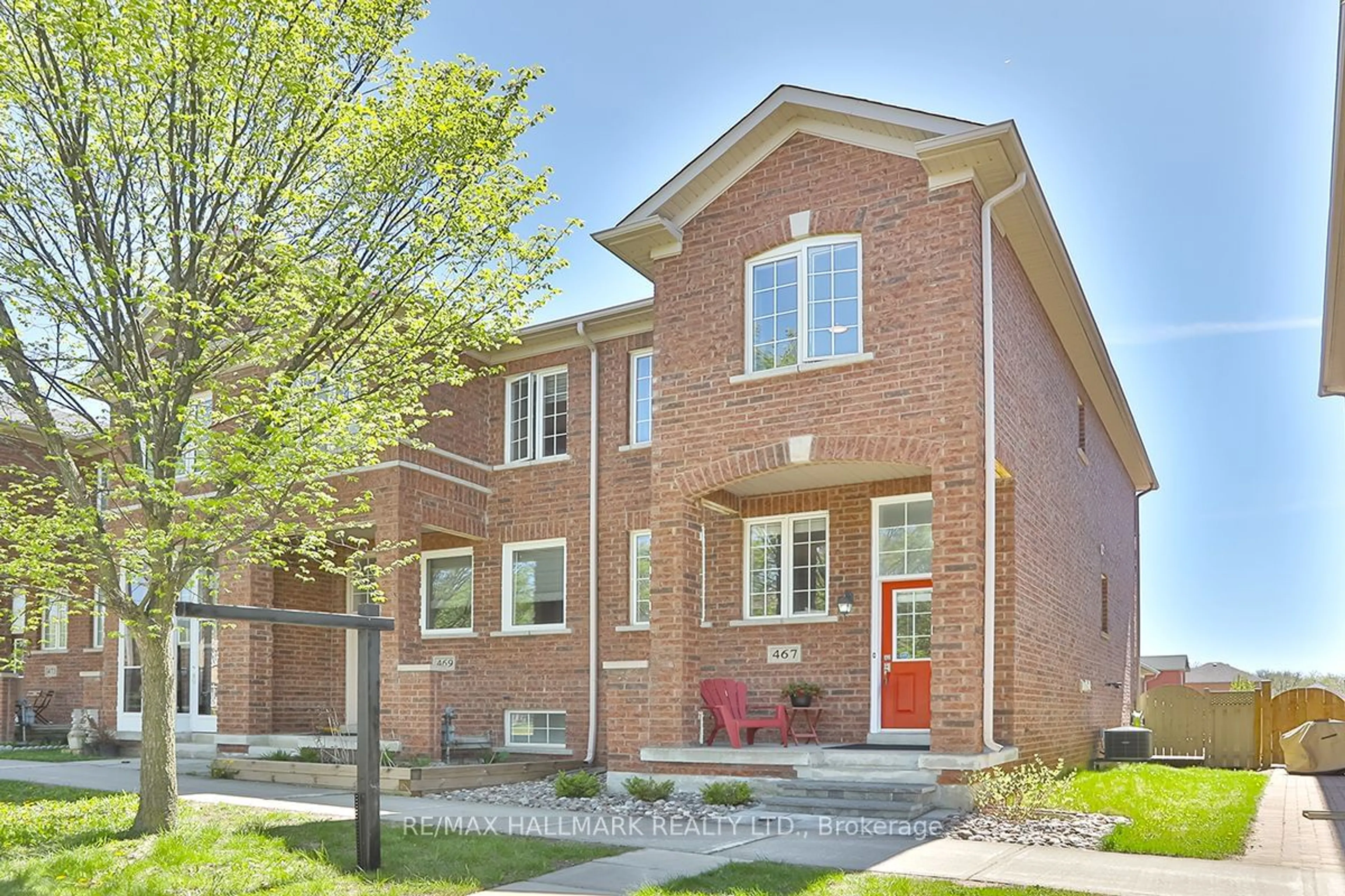 Home with brick exterior material for 467 White's Hill Ave, Markham Ontario L6B 0J7