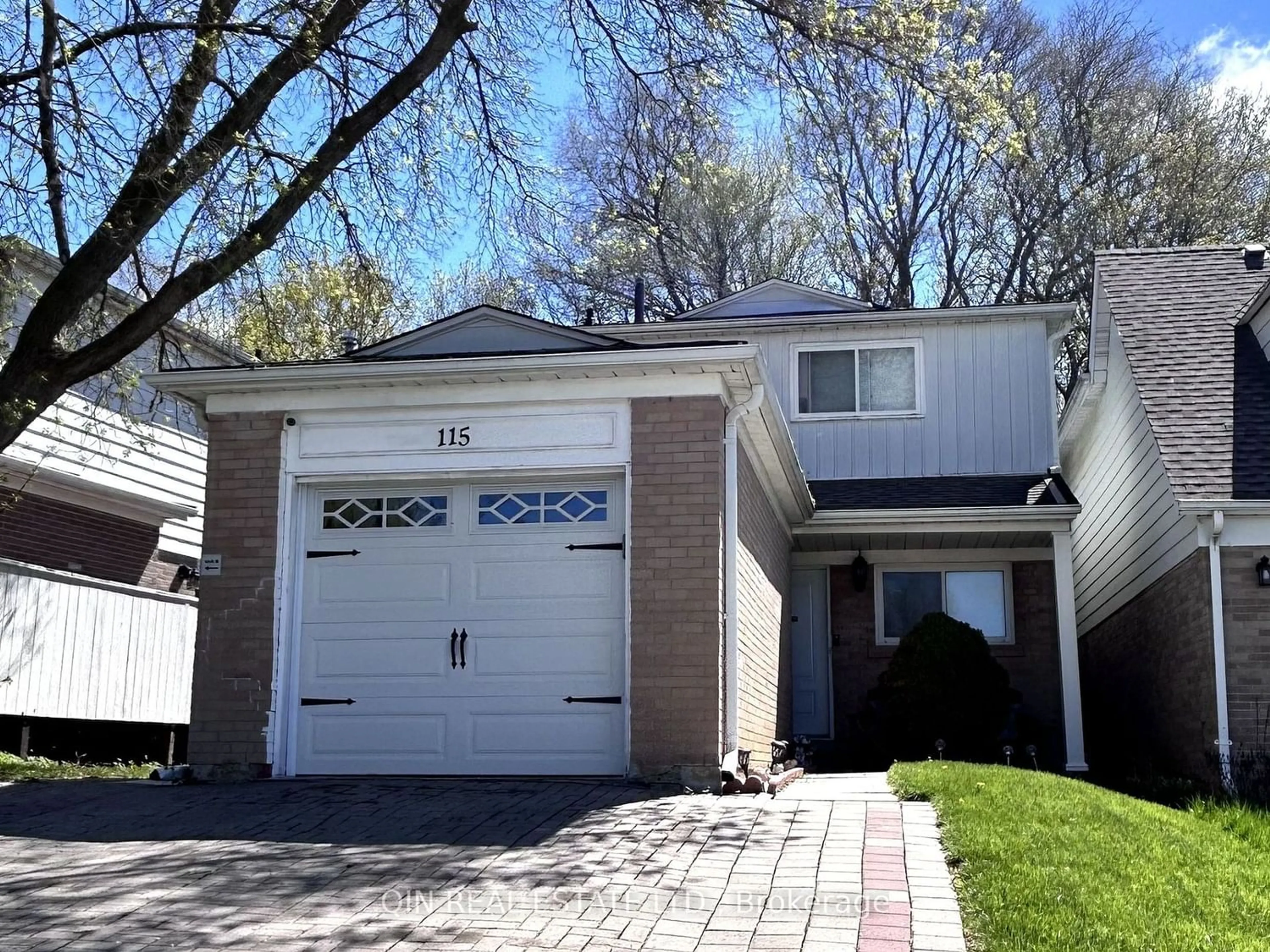 Frontside or backside of a home for 115 Huron Hts Dr #Main& B, Newmarket Ontario L3Y 3J8