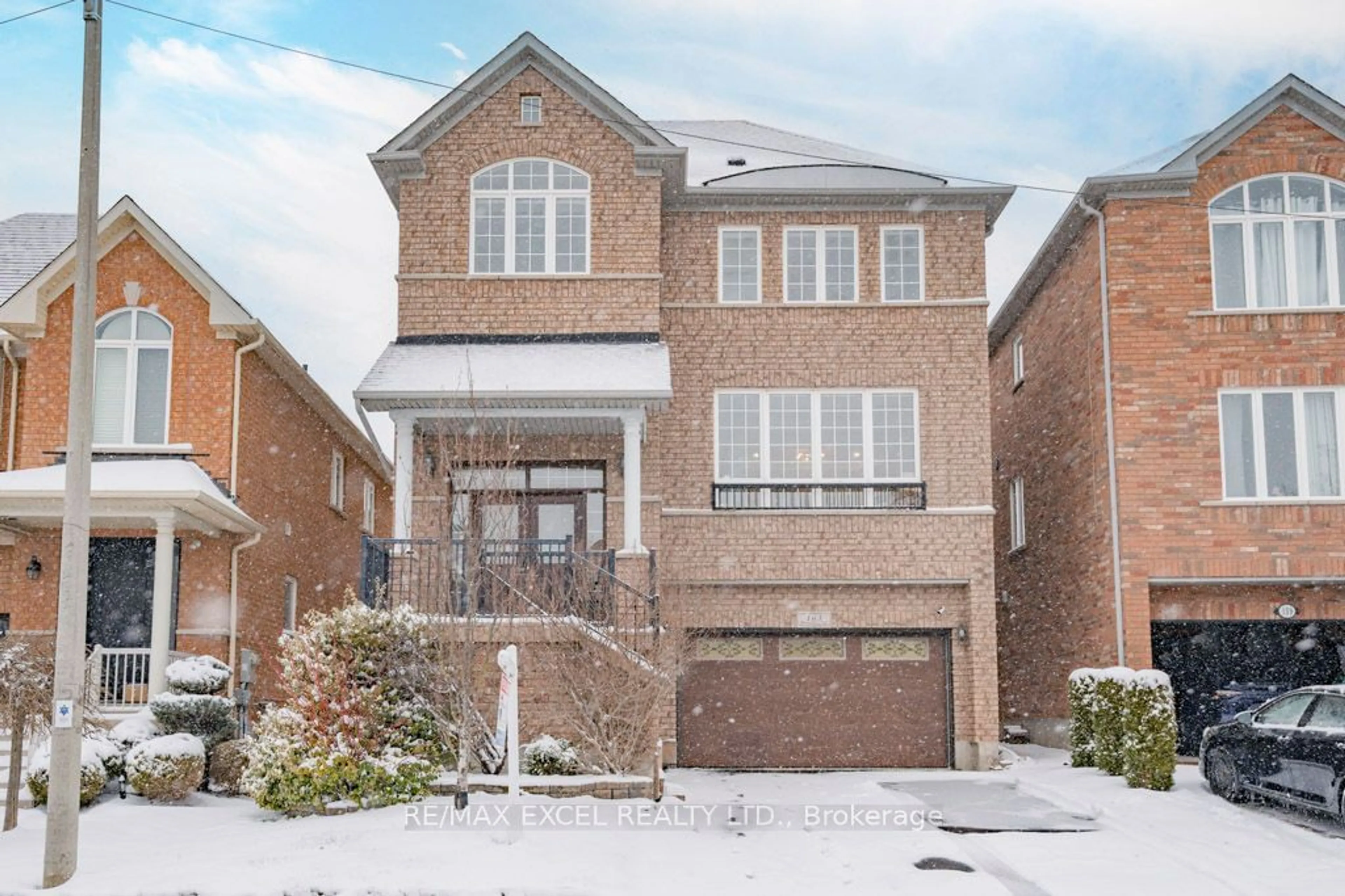 Home with brick exterior material for 163 Bentoak Cres, Vaughan Ontario L4J 8S6