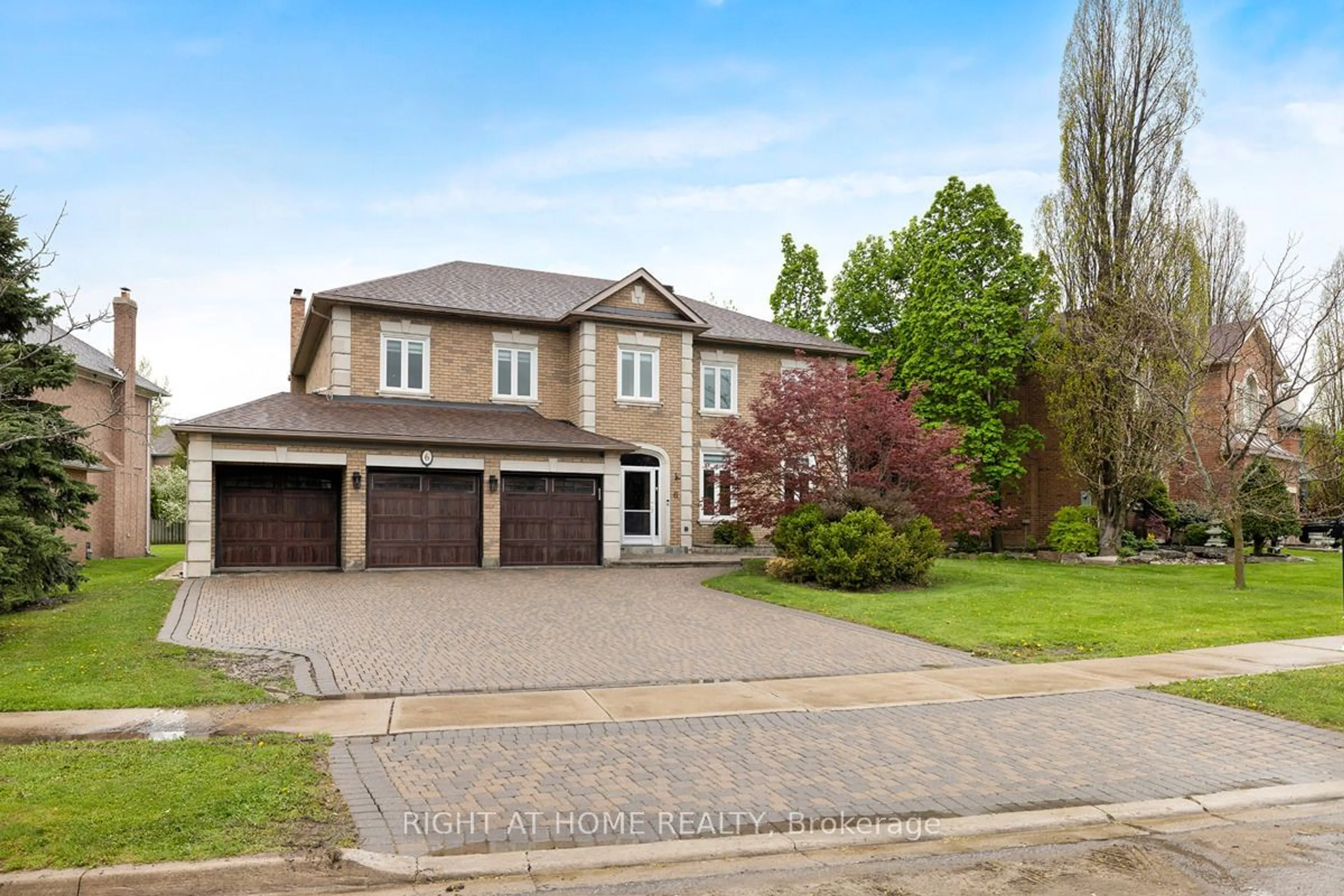 Frontside or backside of a home for 6 Dewbourne Ave, Richmond Hill Ontario L4B 3G7