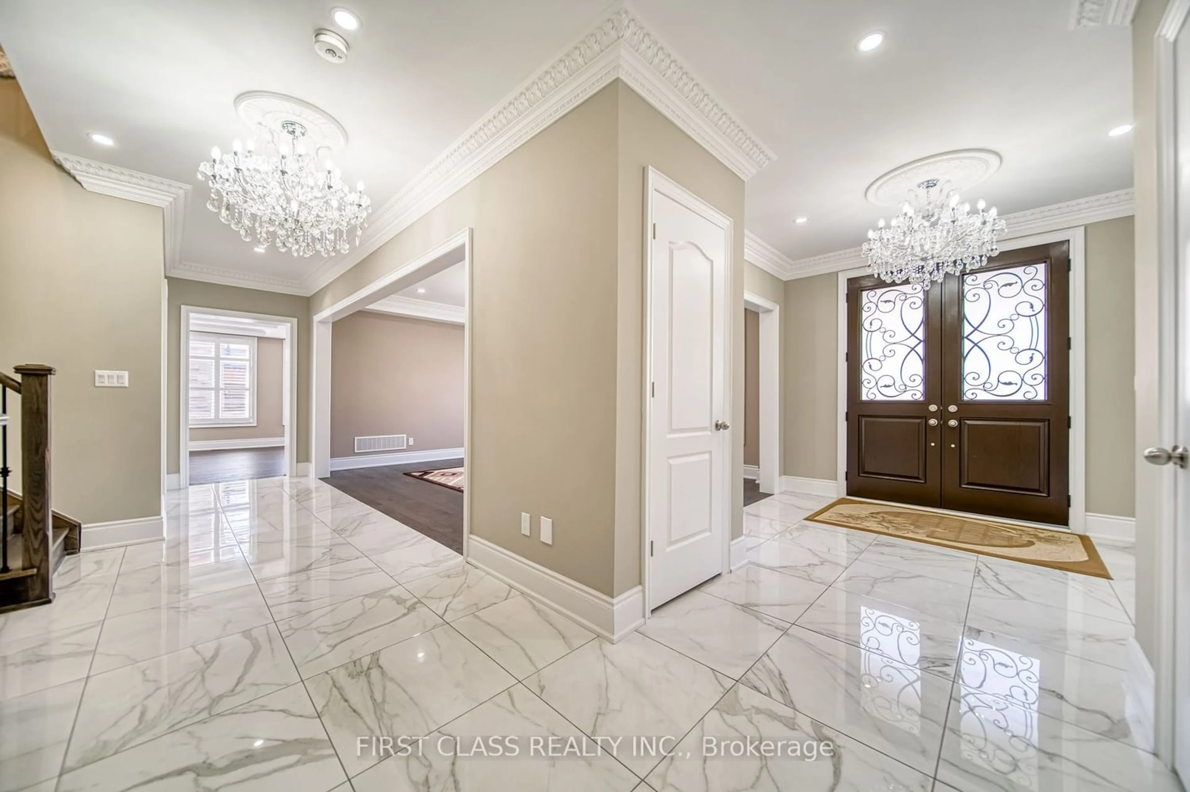 Indoor entryway for 41 Prunella Cres, East Gwillimbury Ontario L9N 1G1