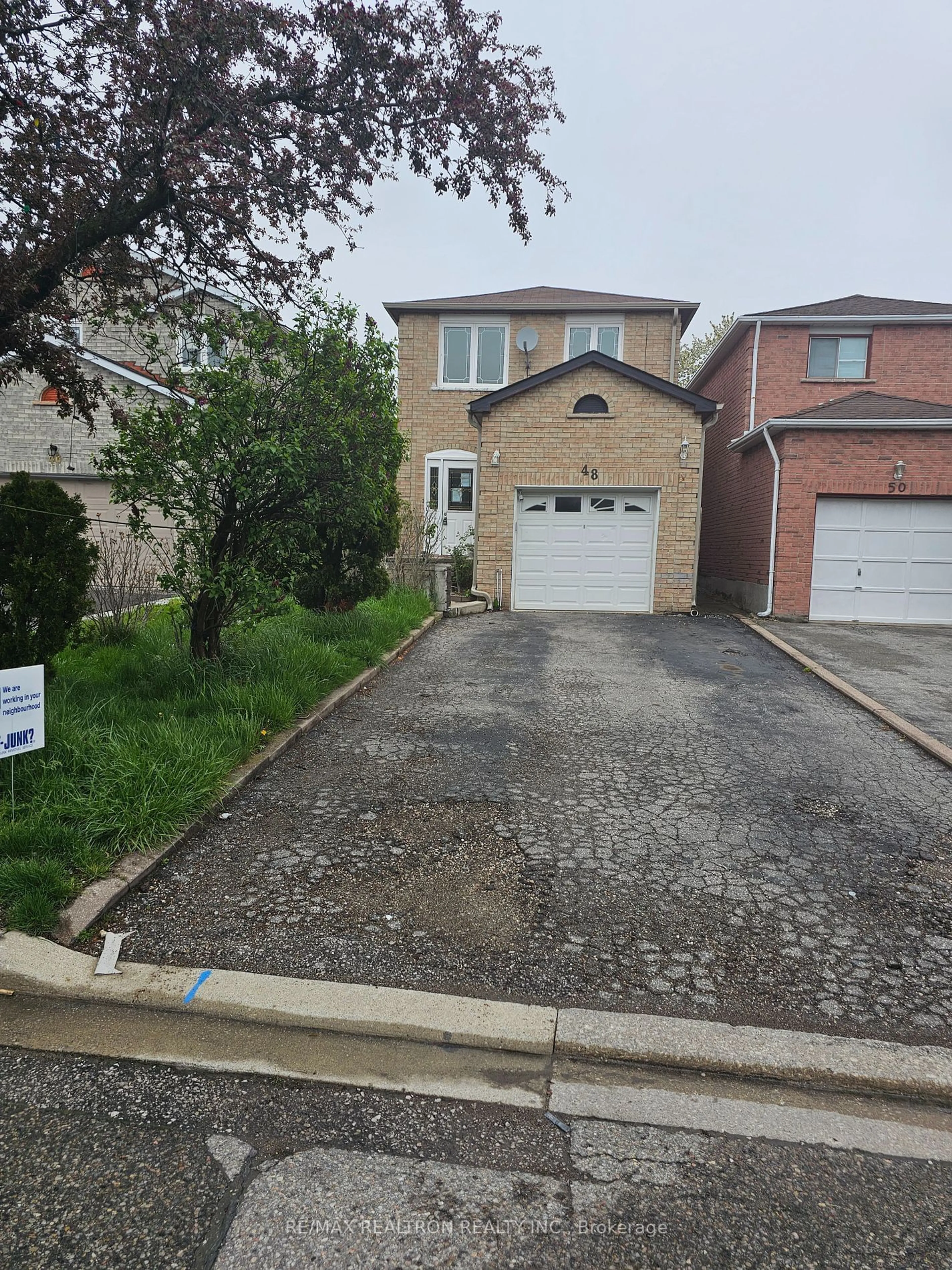 Frontside or backside of a home for 48 Karen Miles Cres, Markham Ontario L3S 1Z5