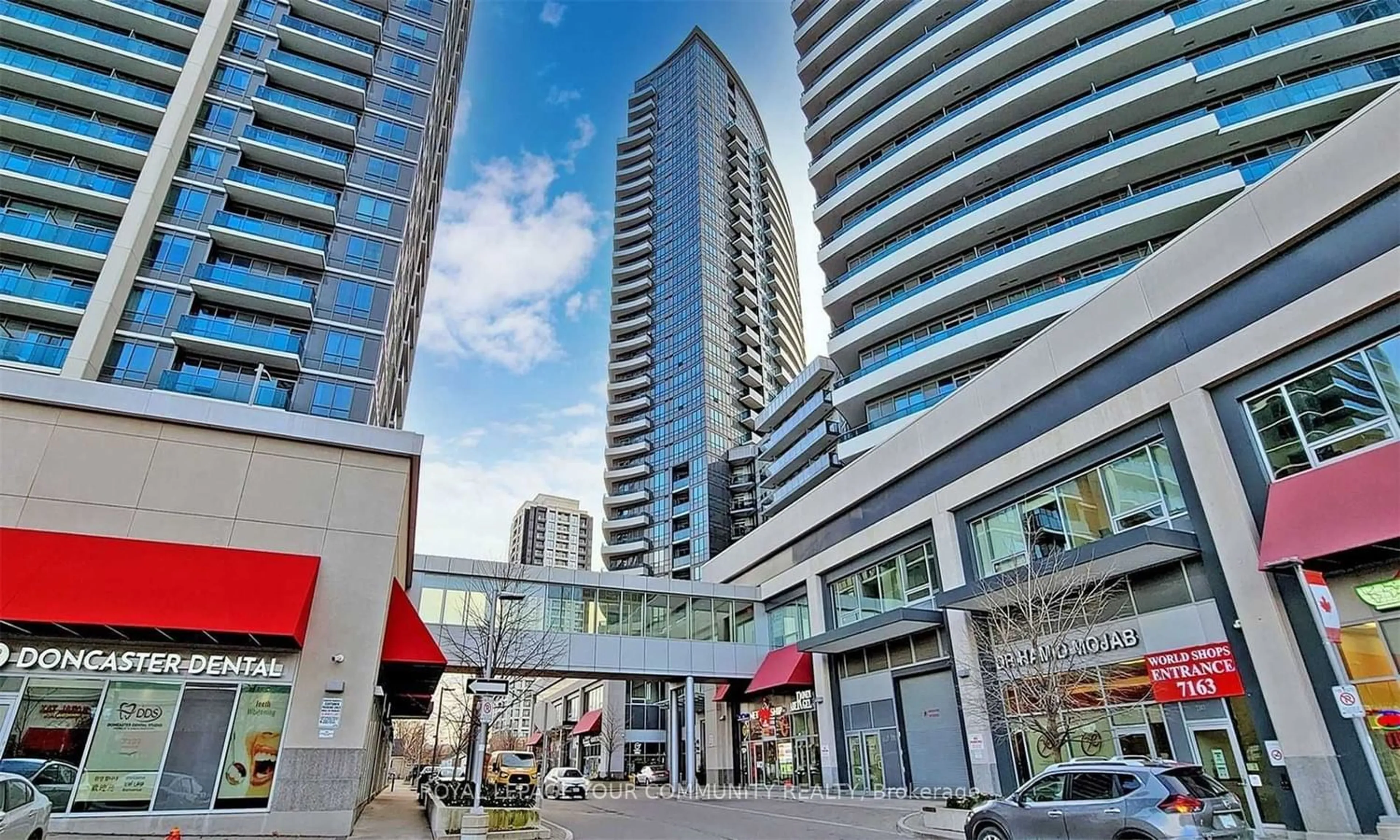 A pic from exterior of the house or condo for 7161 Yonge St #2426, Markham Ontario L3T 0C8