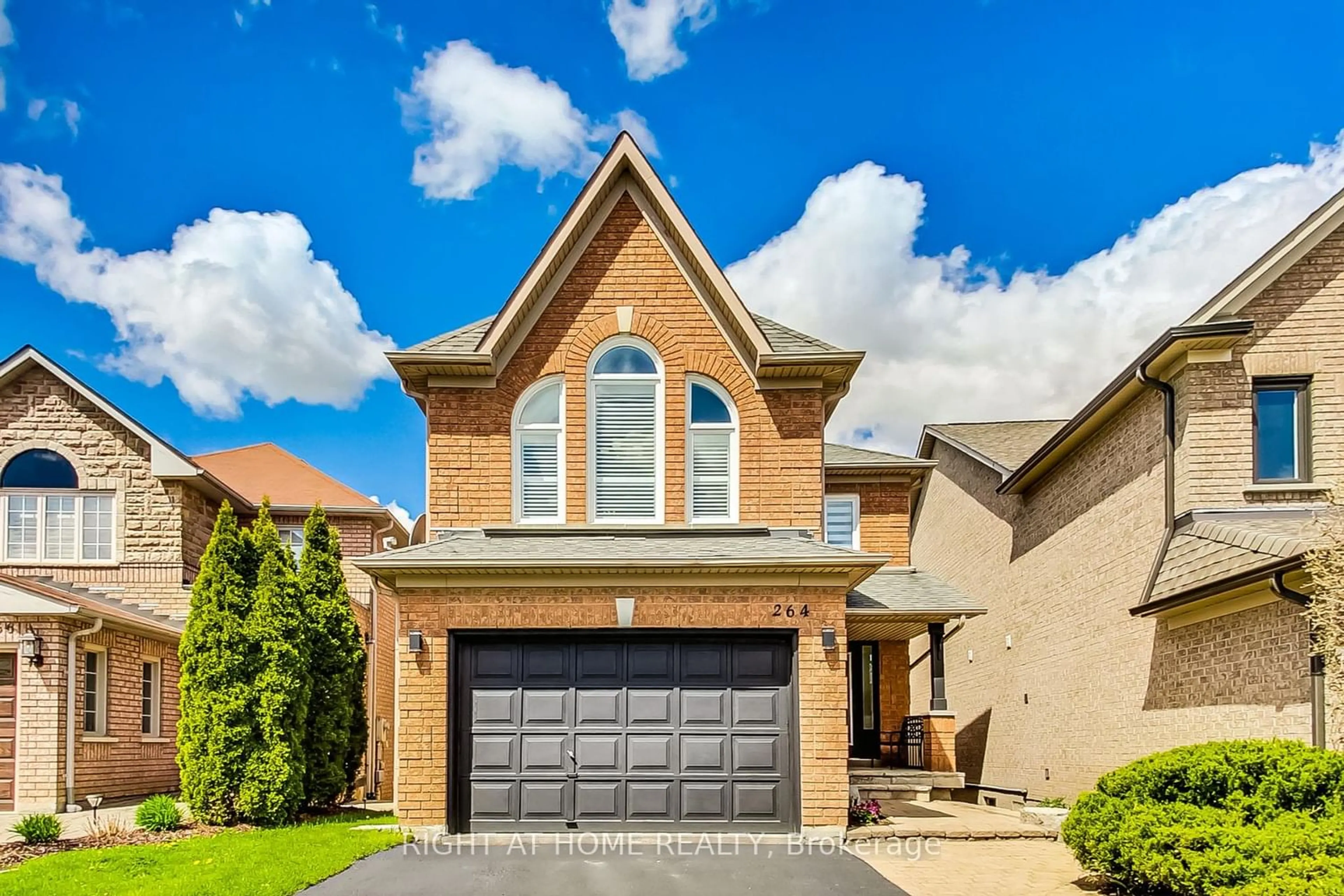 Home with brick exterior material for 264 Stone Rd, Aurora Ontario L4G 6Y7