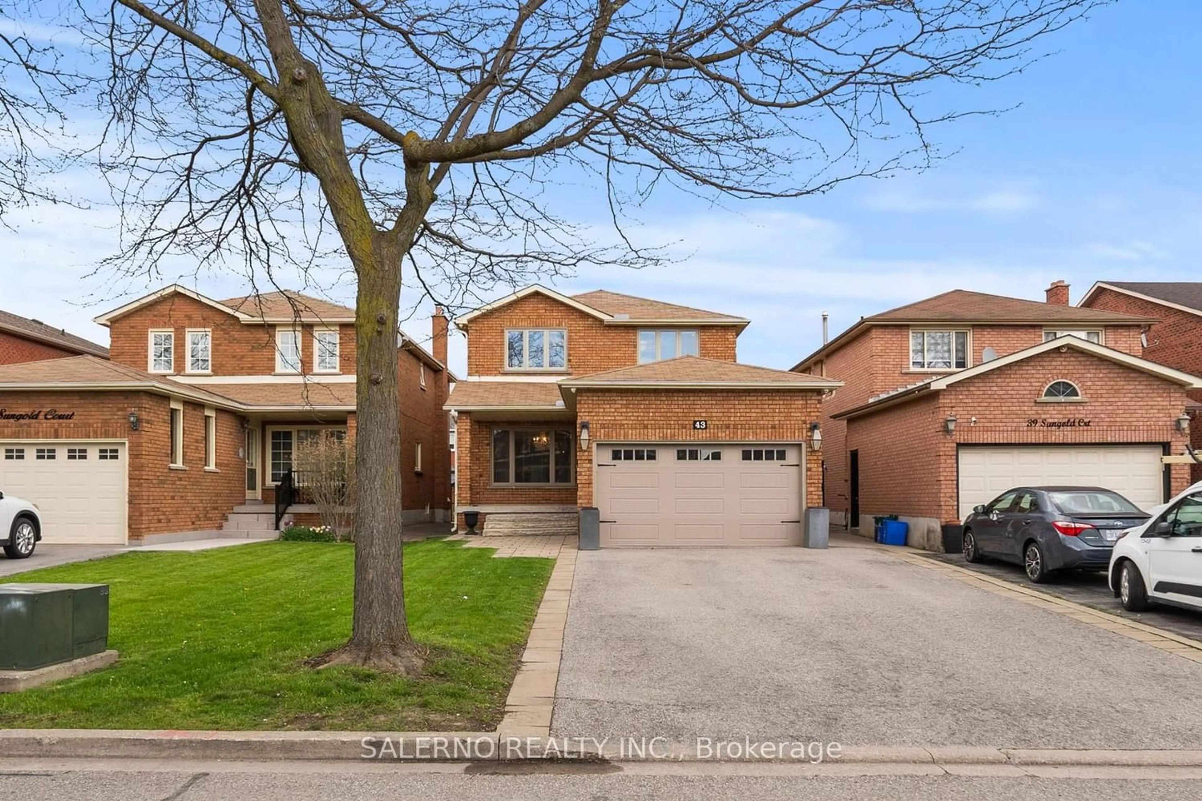 Frontside or backside of a home for 43 Sungold Crt, Vaughan Ontario L4L 8C5