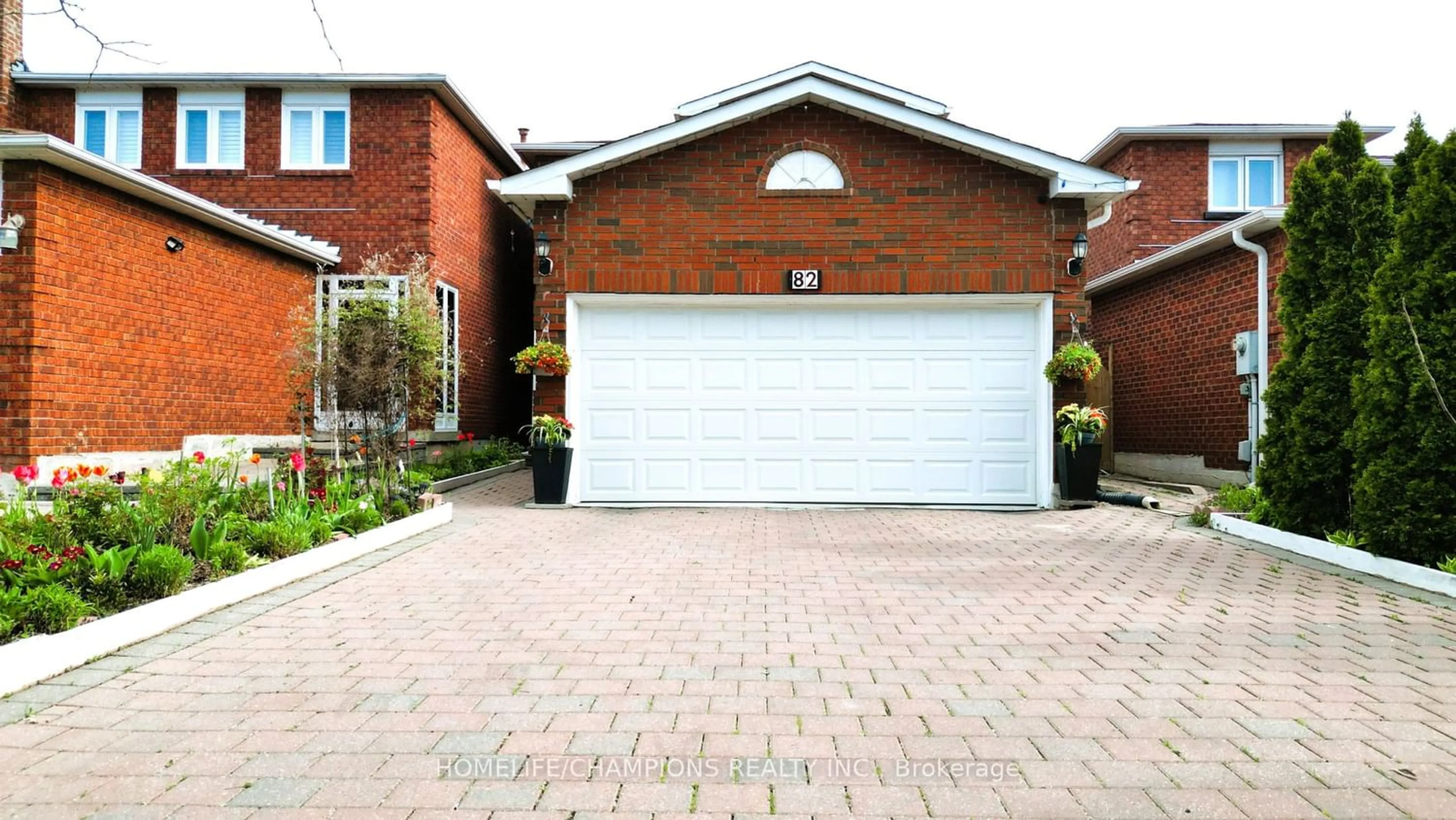 Home with brick exterior material for 82 Kyla Cres, Markham Ontario L3S 2Y2