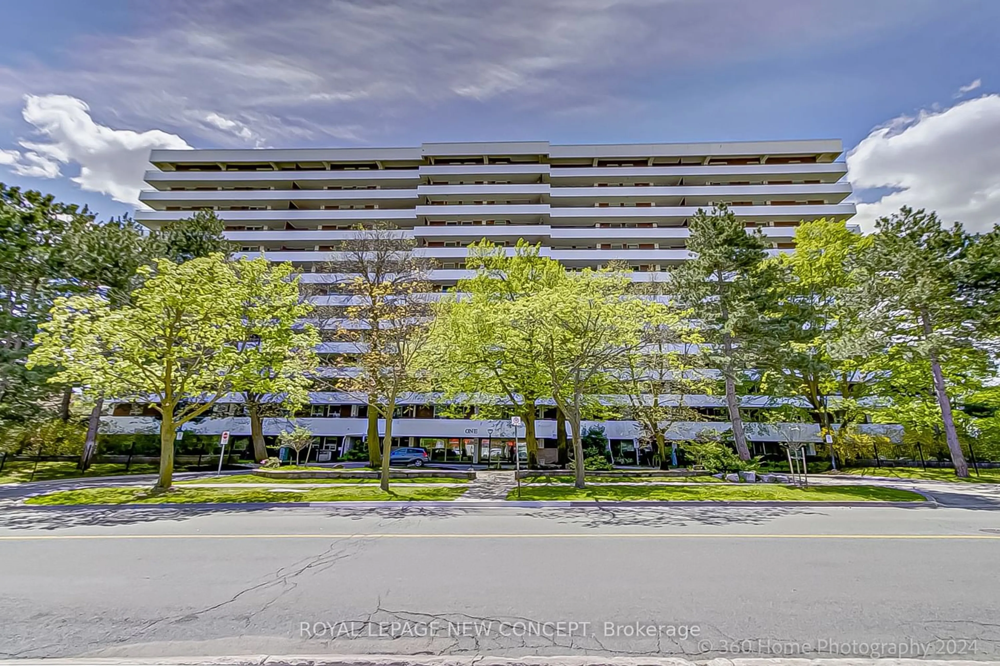 A pic from exterior of the house or condo for 1 Royal Orchard Blvd #1002, Markham Ontario L3T 3C1