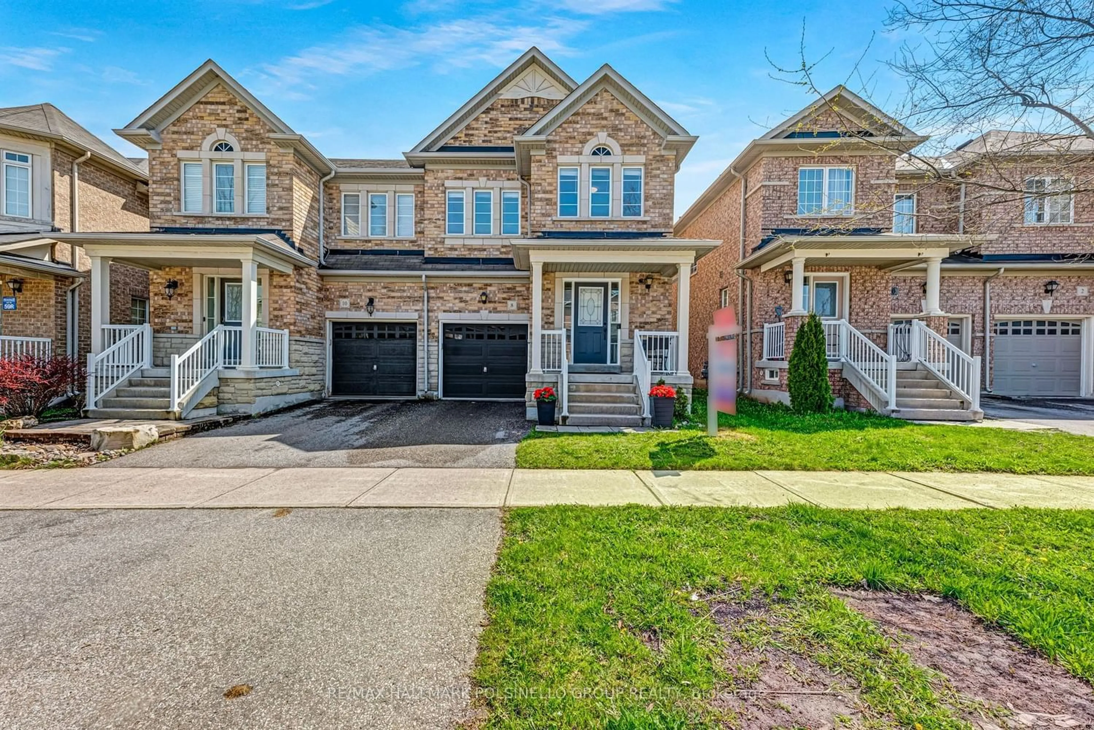 Home with brick exterior material for 8 Lindser Gate, Whitchurch-Stouffville Ontario L4A 0T5
