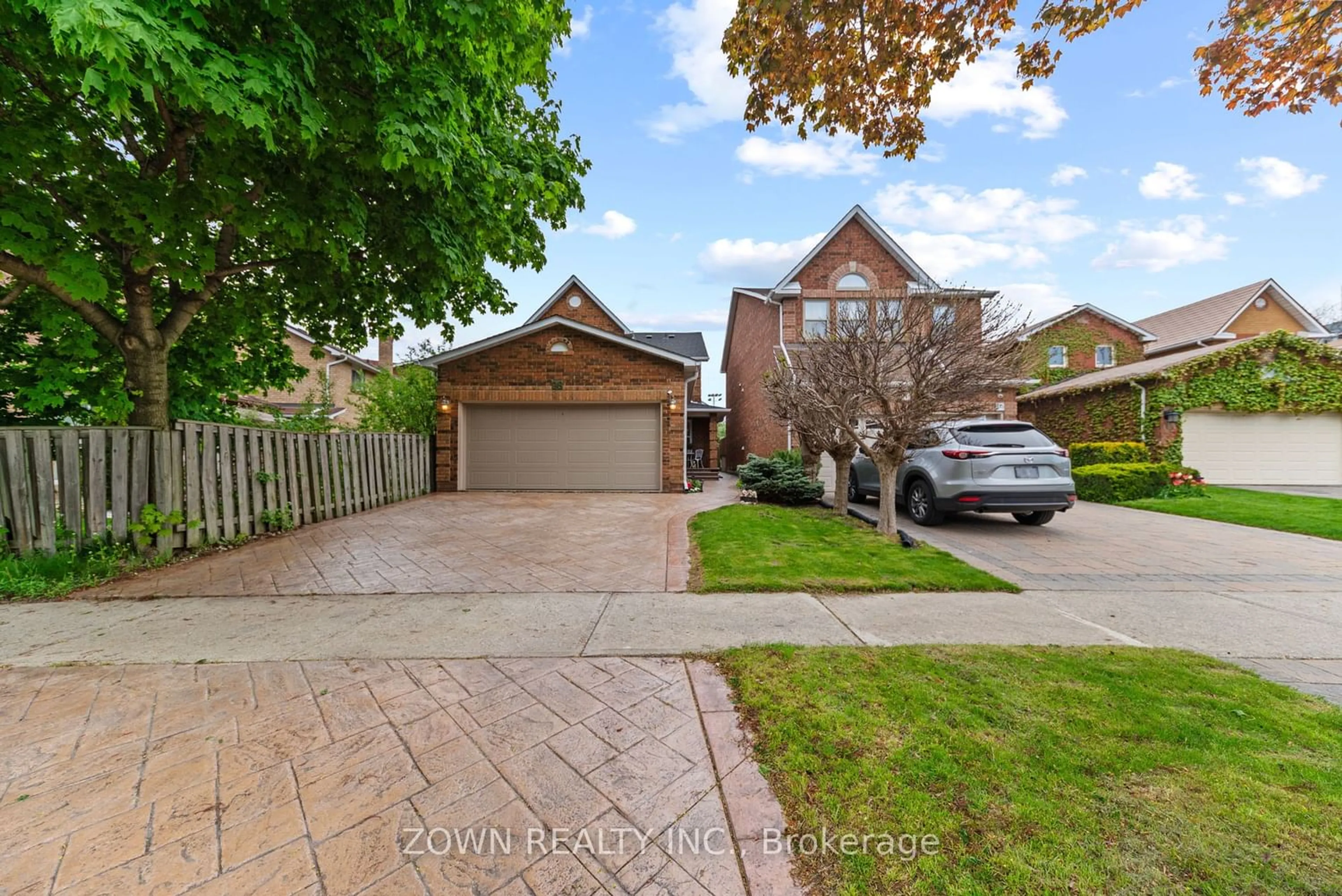 Frontside or backside of a home for 98 Millcroft Way, Vaughan Ontario L4J 6P4