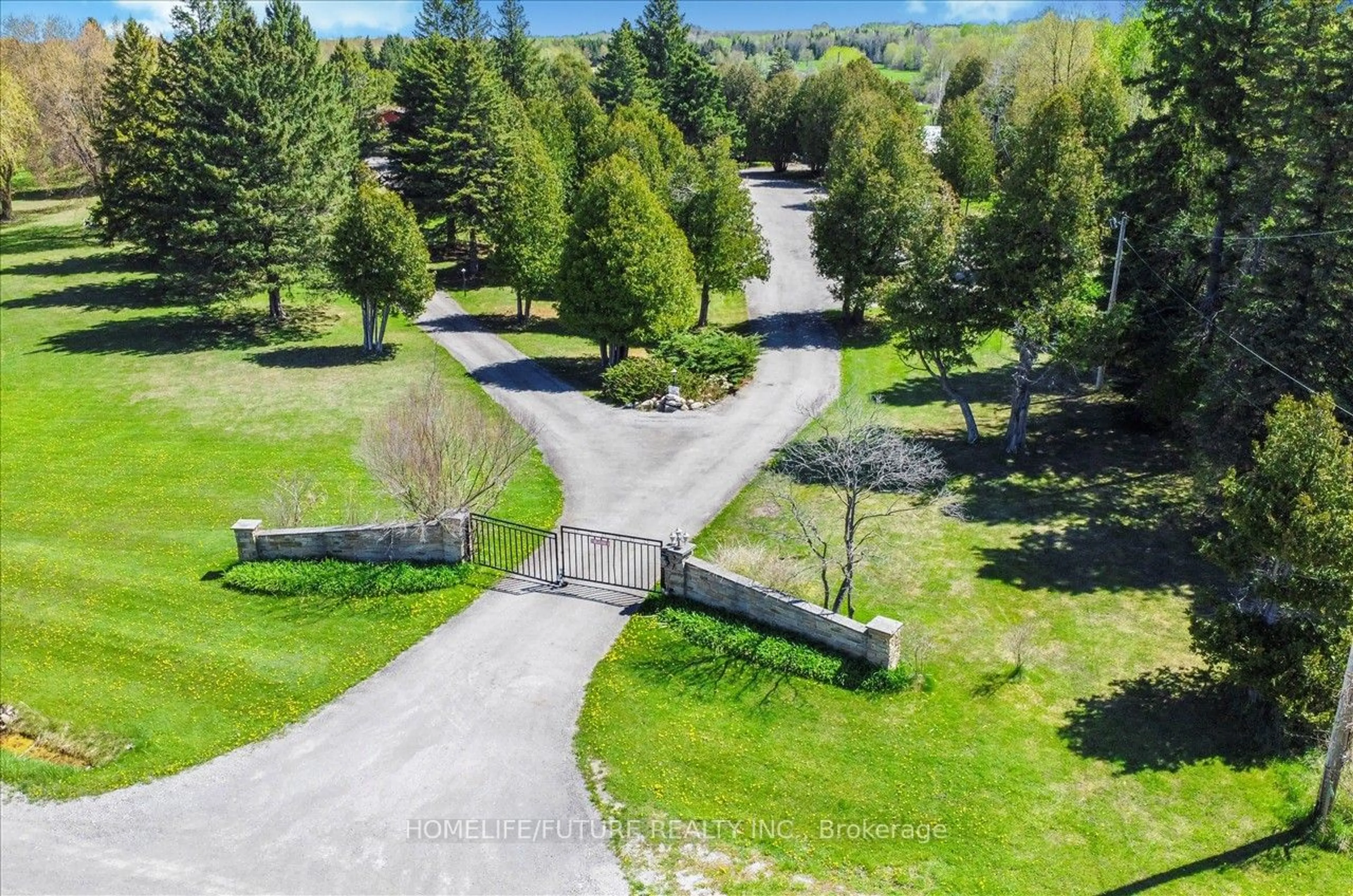 Street view for 21889 Highway 48, East Gwillimbury Ontario L0G 1M0