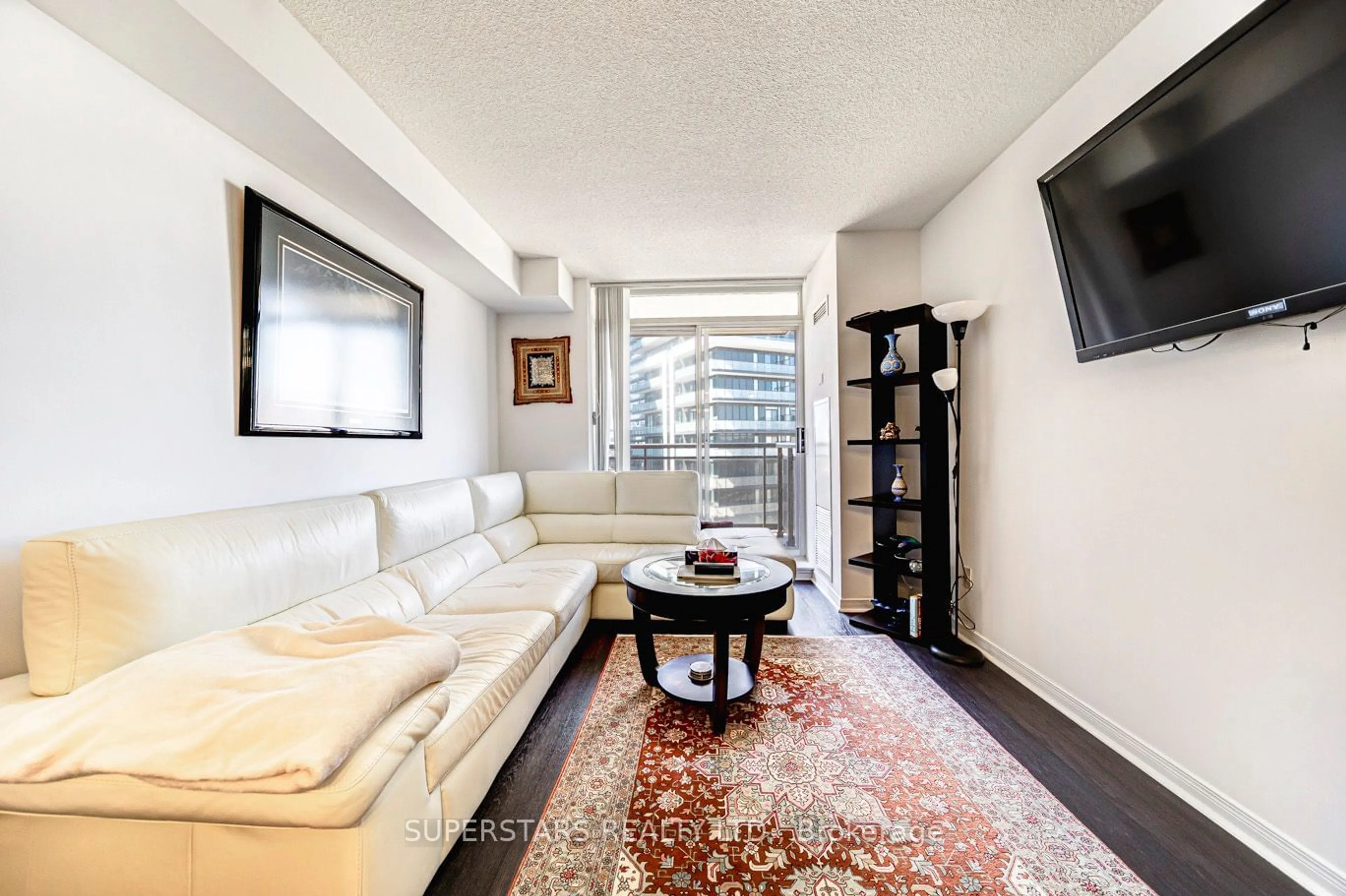 Living room for 73 King William Cres #809, Richmond Hill Ontario L4B 0C2