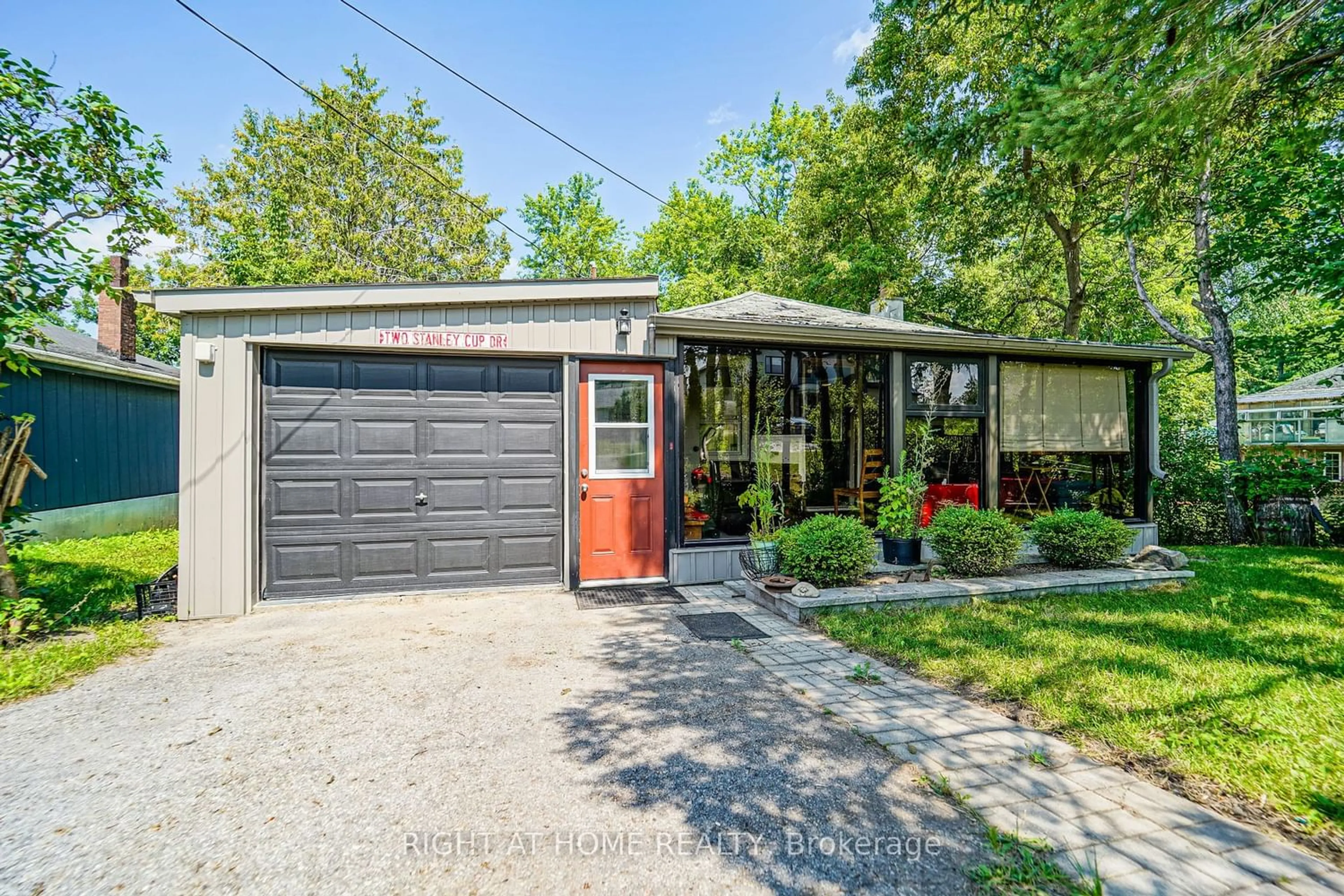 Unknown for 6072 Hillsdale Dr, Whitchurch-Stouffville Ontario L4A 7X3